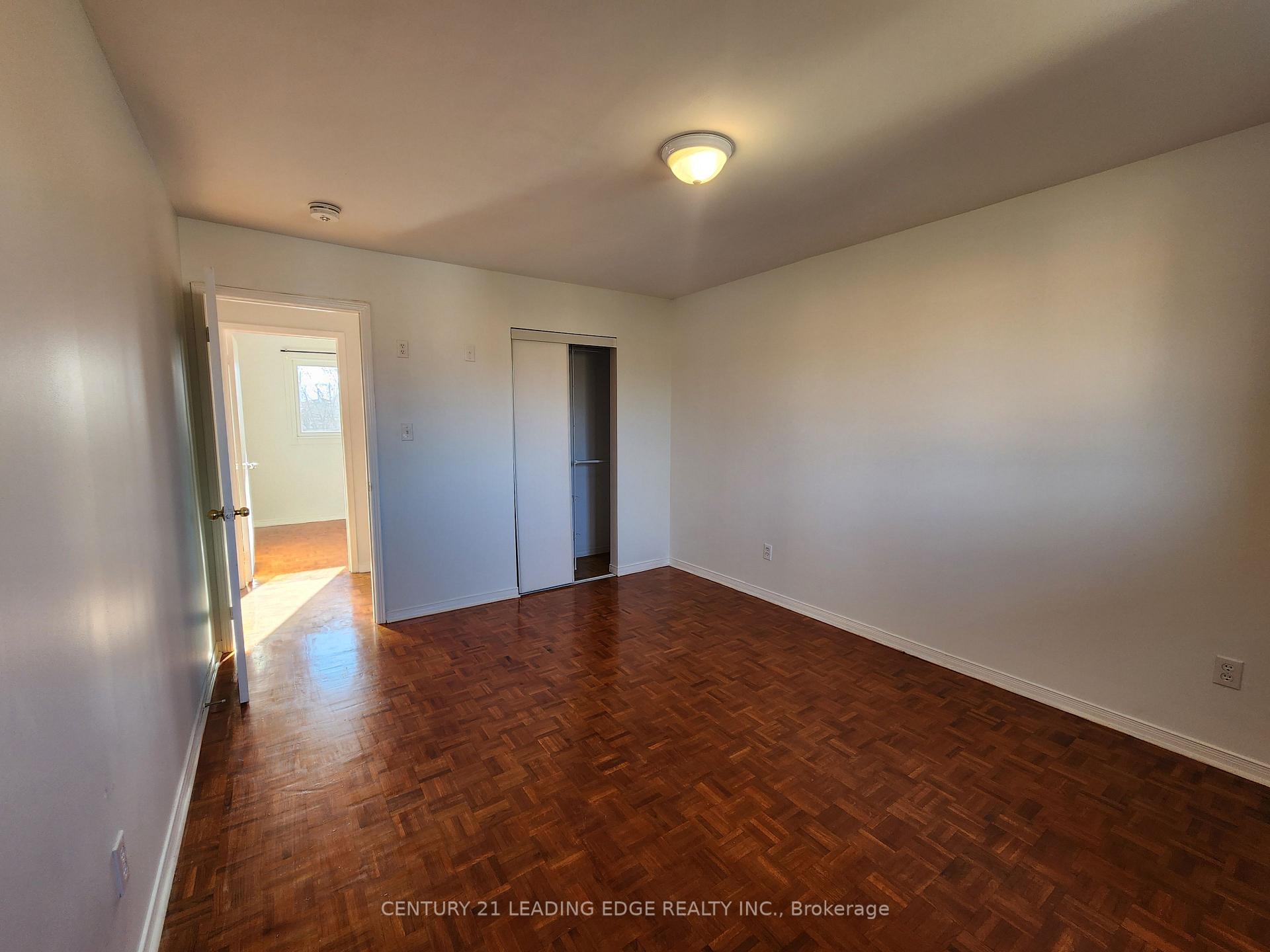 Photo 30 of 171 Ridgefield Crescent, Vaughan, Maple — HOMEH