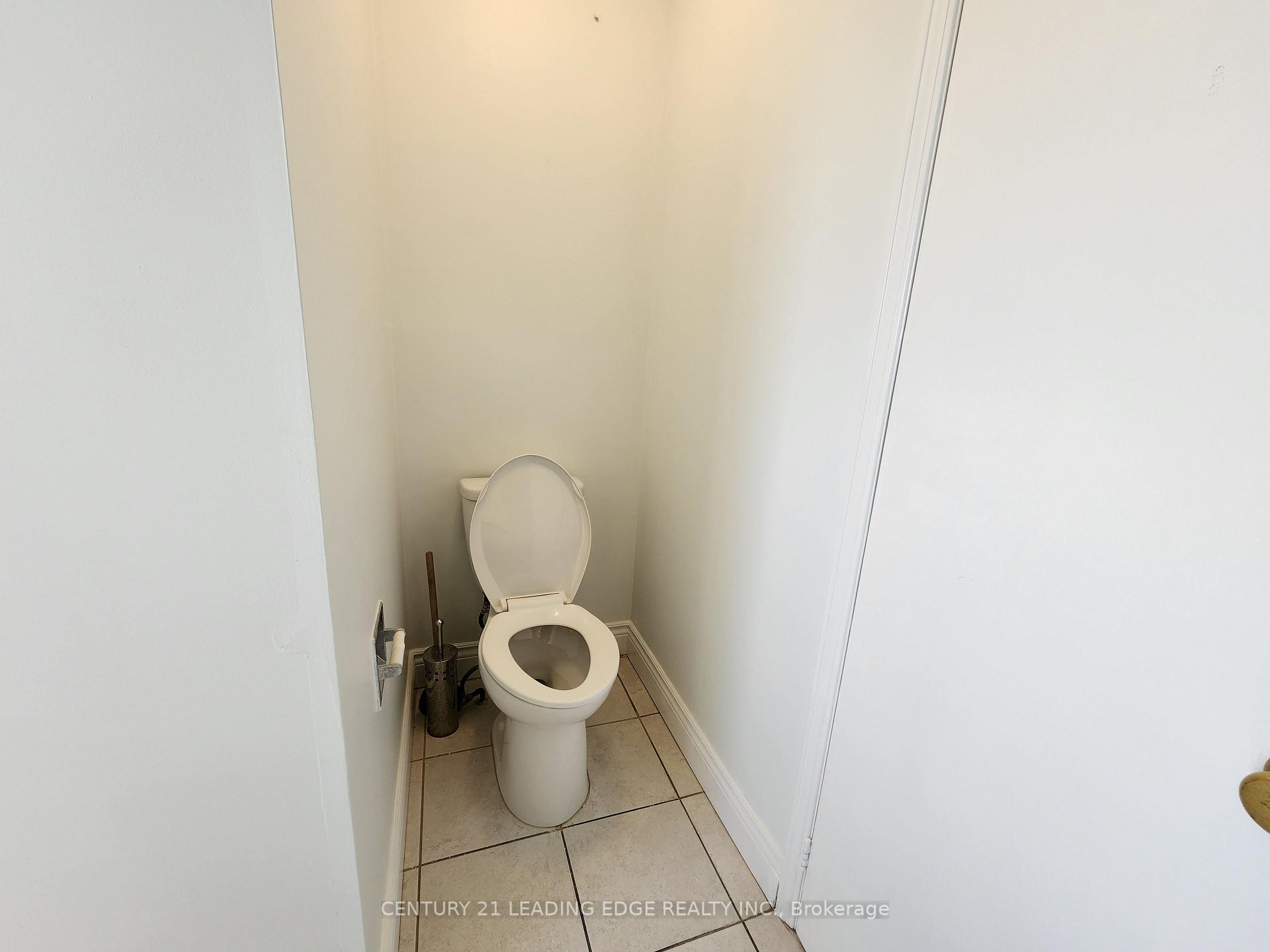 Photo 36 of 171 Ridgefield Crescent, Vaughan, Maple — HOMEH