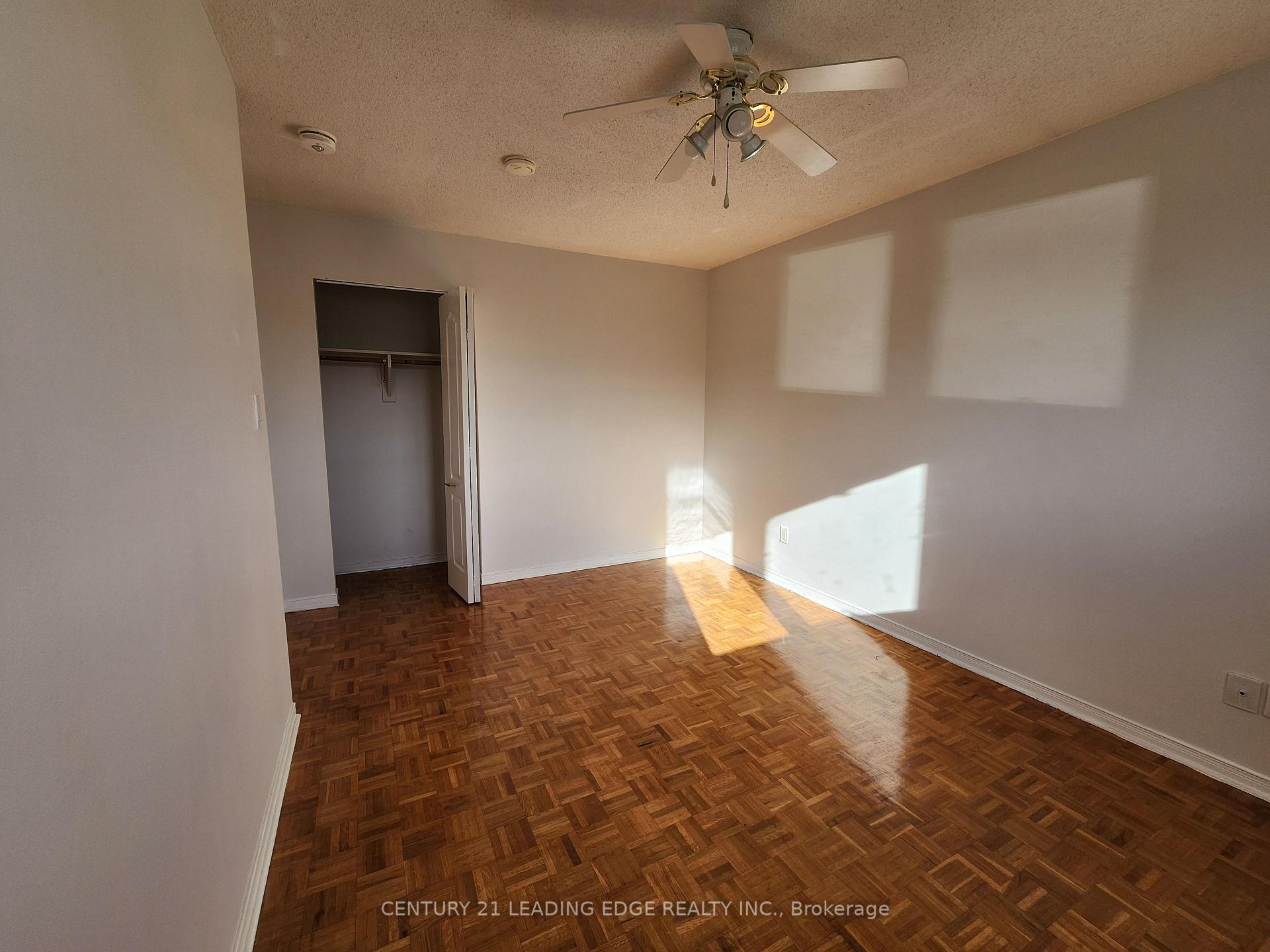 Photo 39 of 171 Ridgefield Crescent, Vaughan, Maple — HOMEH