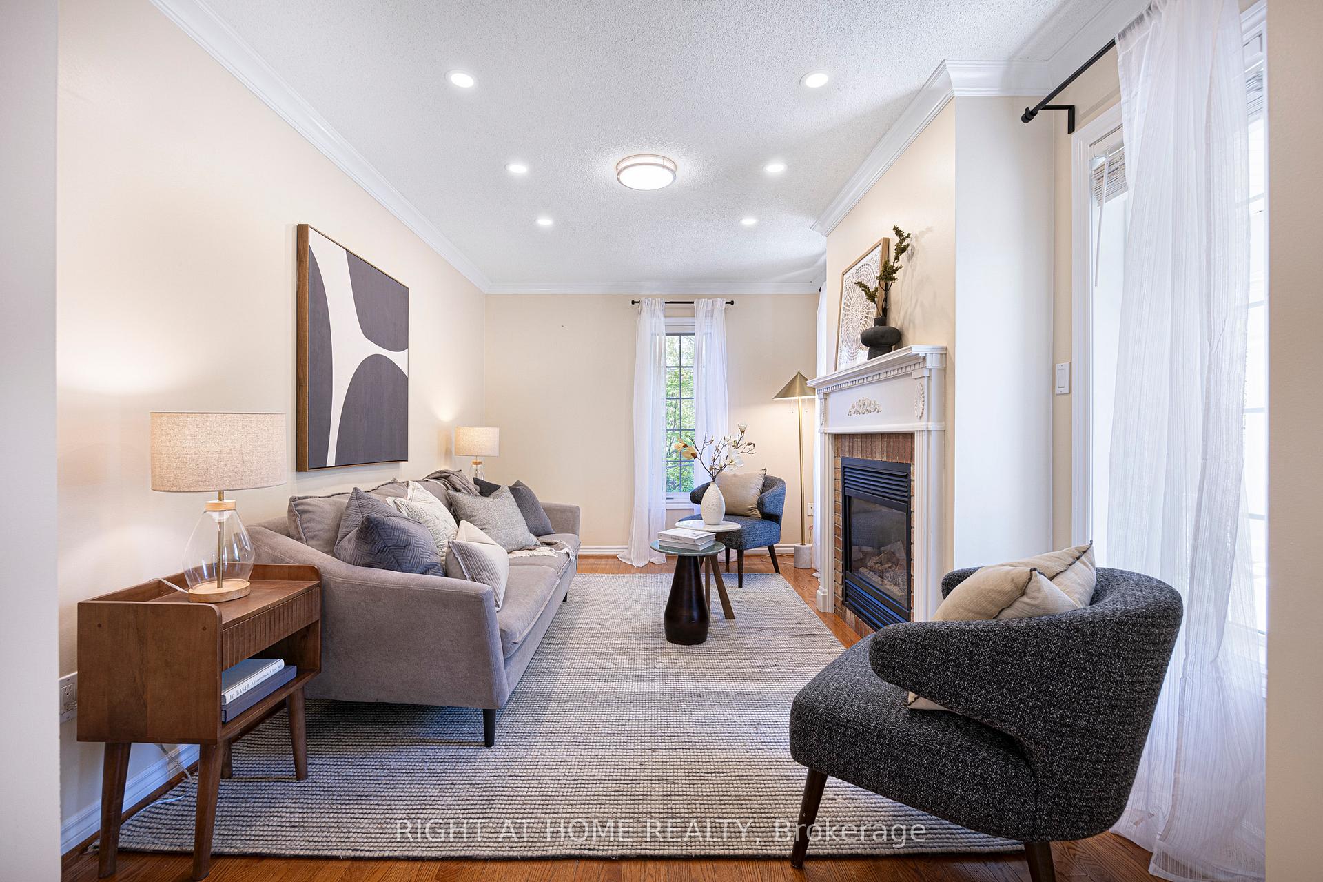 Photo 4 of 33 Threadgold Court, Whitby, Lynde Creek — HOMEH