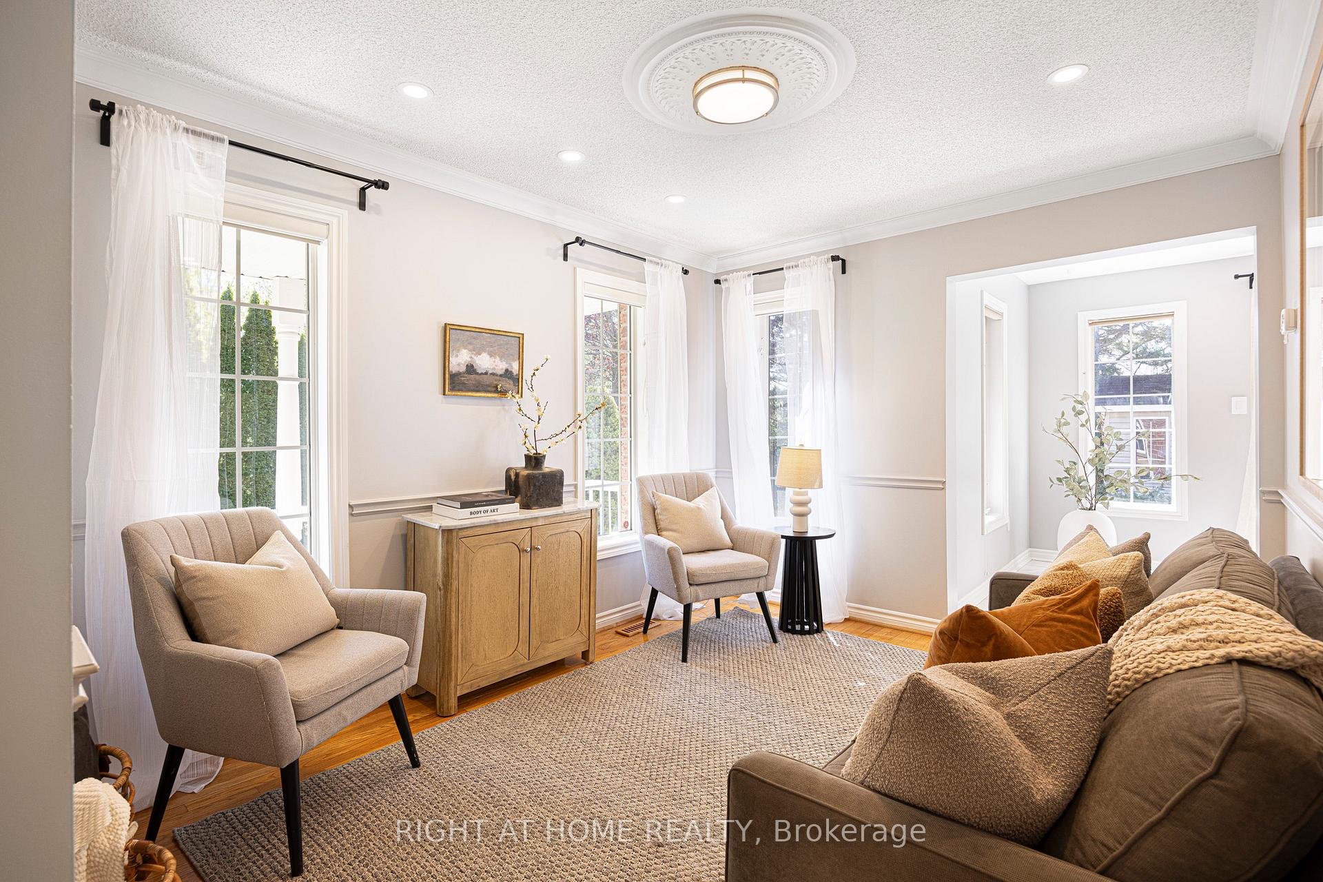 Photo 5 of 33 Threadgold Court, Whitby, Lynde Creek — HOMEH