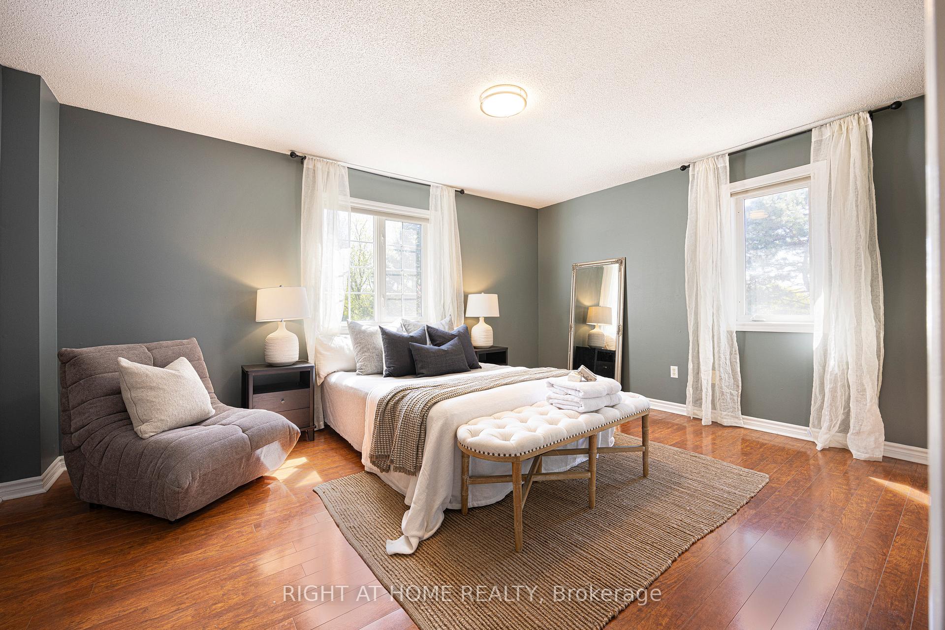 Photo 16 of 33 Threadgold Court, Whitby, Lynde Creek — HOMEH