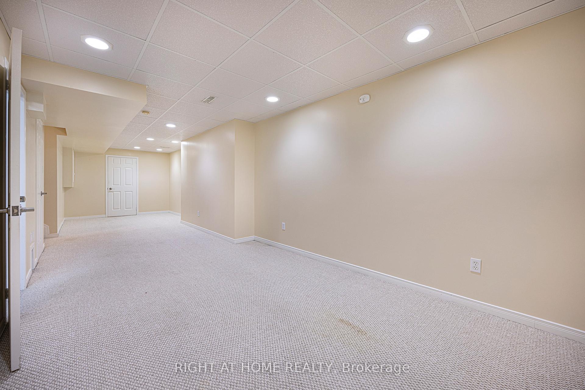 Photo 26 of 33 Threadgold Court, Whitby, Lynde Creek — HOMEH
