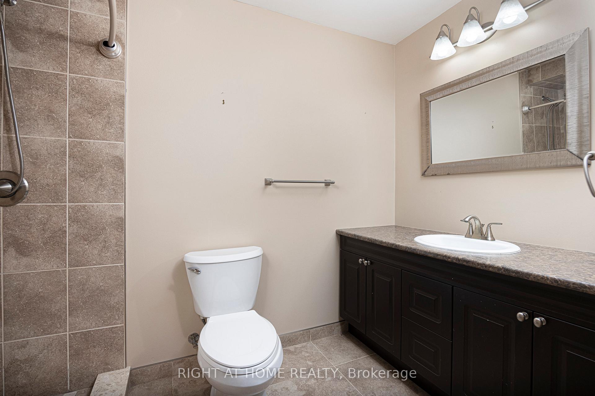 Photo 28 of 33 Threadgold Court, Whitby, Lynde Creek — HOMEH