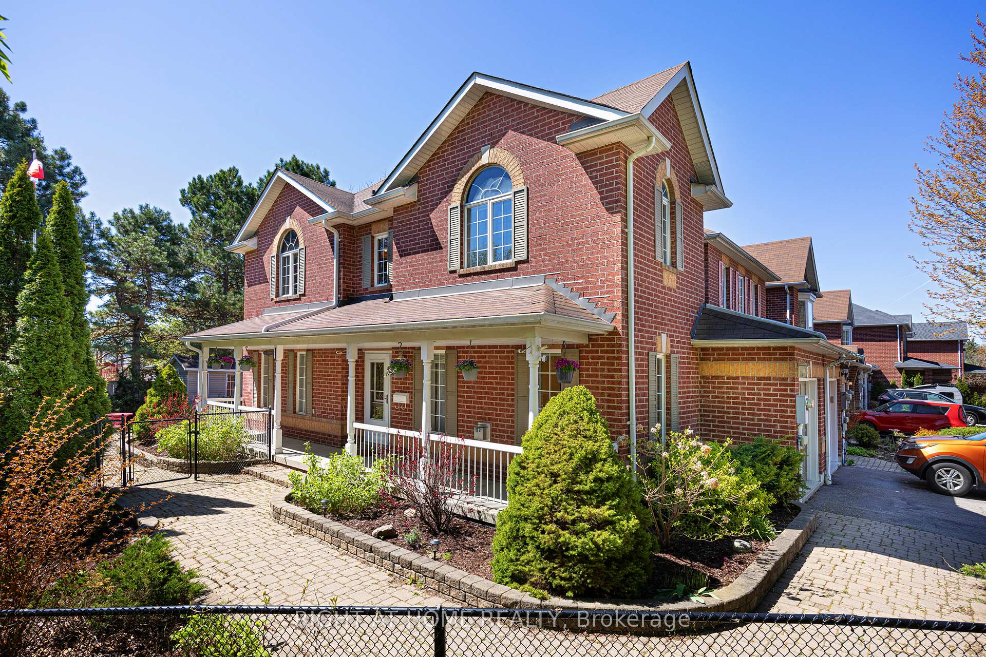 Photo 30 of 33 Threadgold Court, Whitby, Lynde Creek — HOMEH