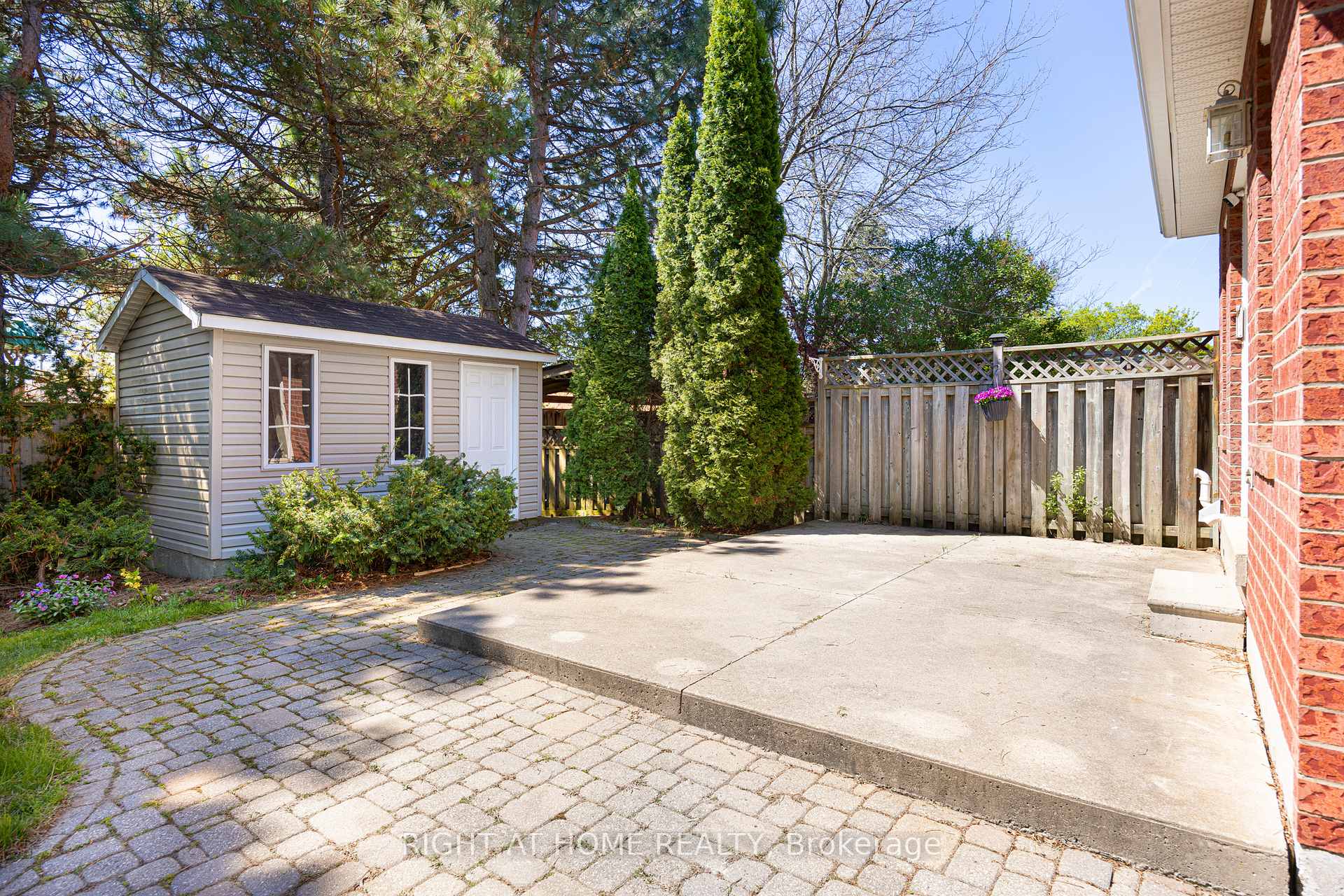 Photo 33 of 33 Threadgold Court, Whitby, Lynde Creek — HOMEH