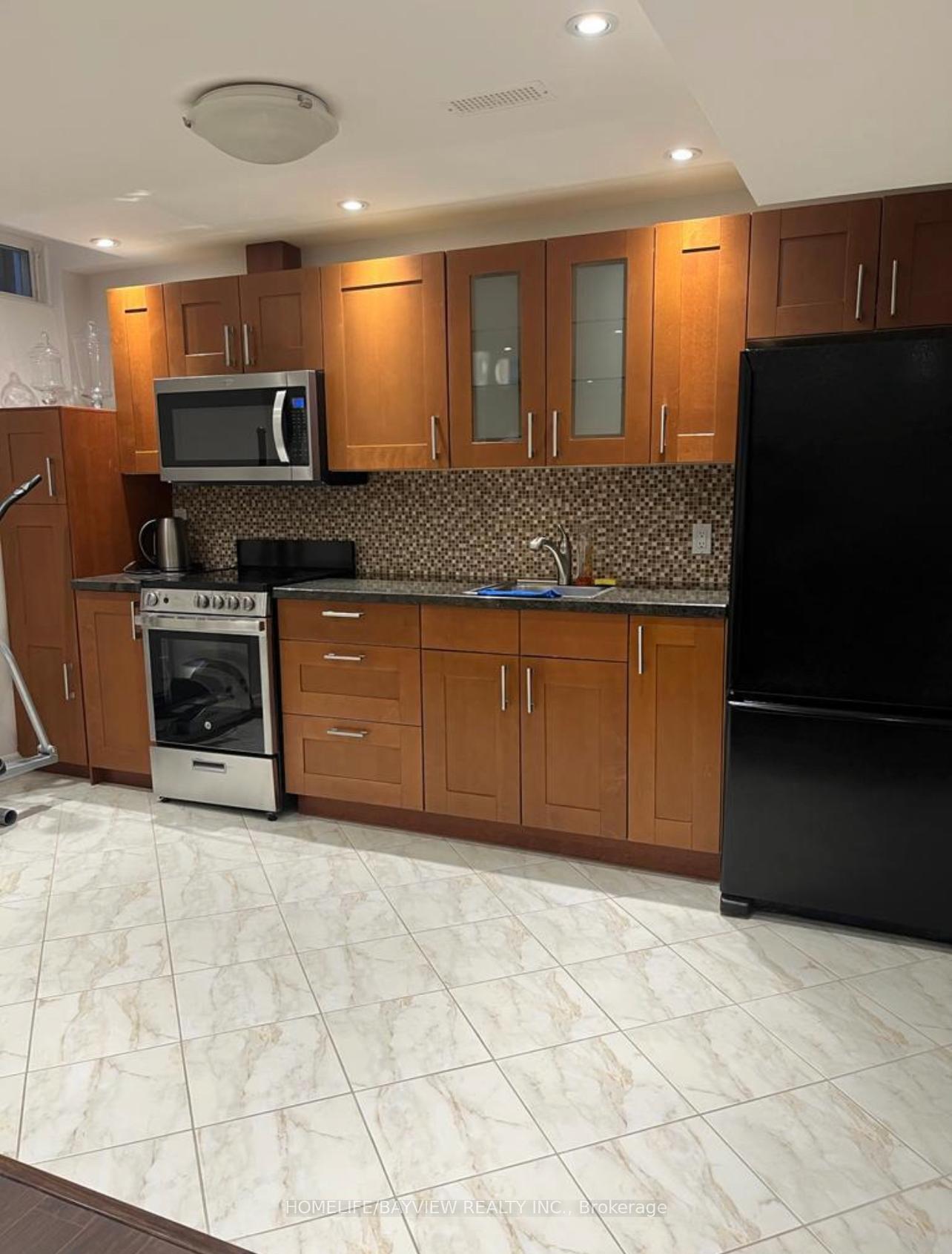 Photo 2 of 77 Rivington Avenue, Vaughan, Patterson — HOMEH
