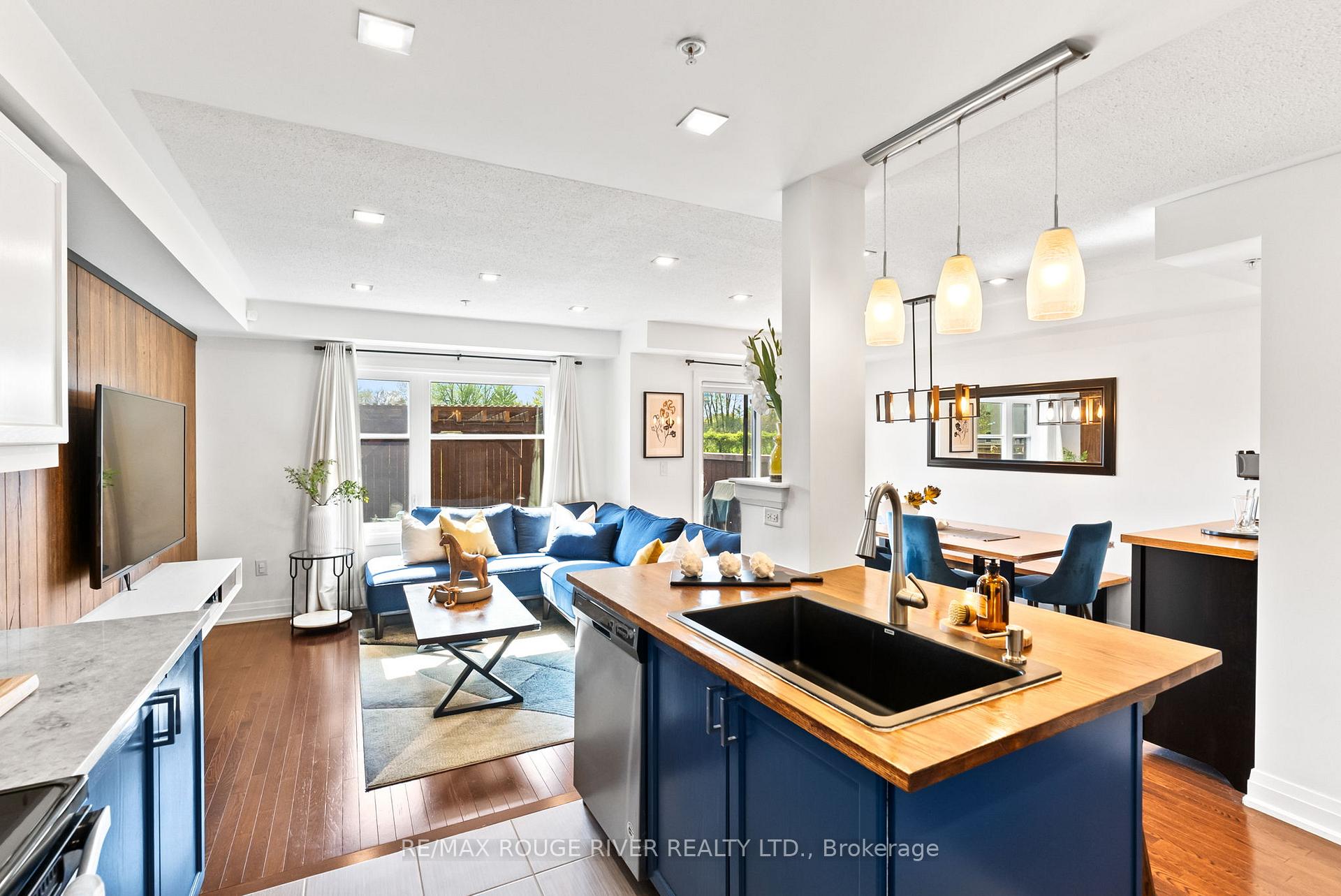 Photo 6 of 44 Jerseyville Way, Whitby, Downtown Whitby — HOMEH