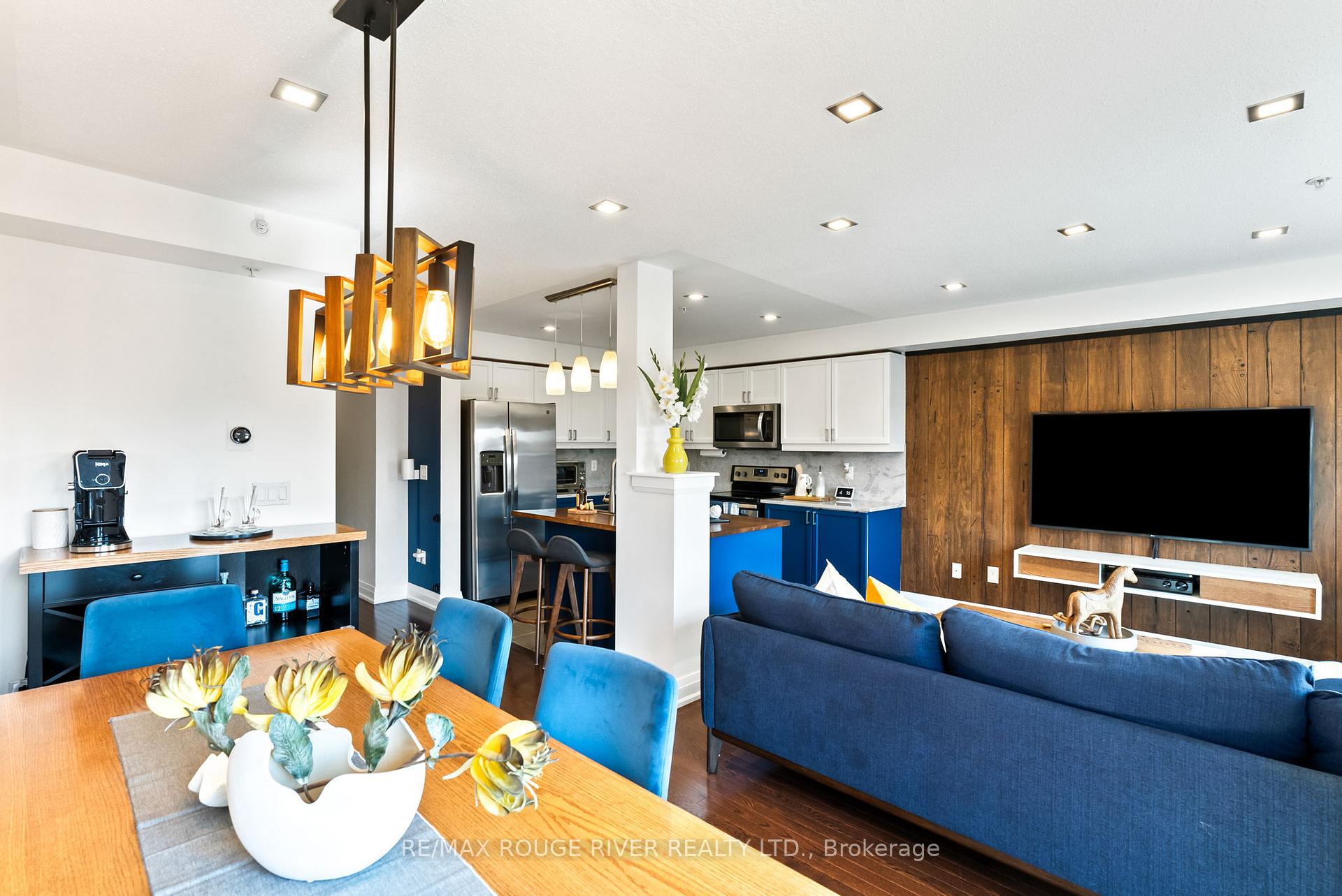 Photo 17 of 44 Jerseyville Way, Whitby, Downtown Whitby — HOMEH