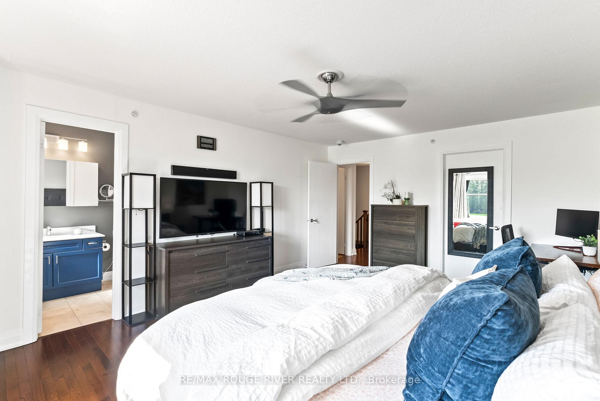 Photo 24 of 44 Jerseyville Way, Whitby, Downtown Whitby — HOMEH