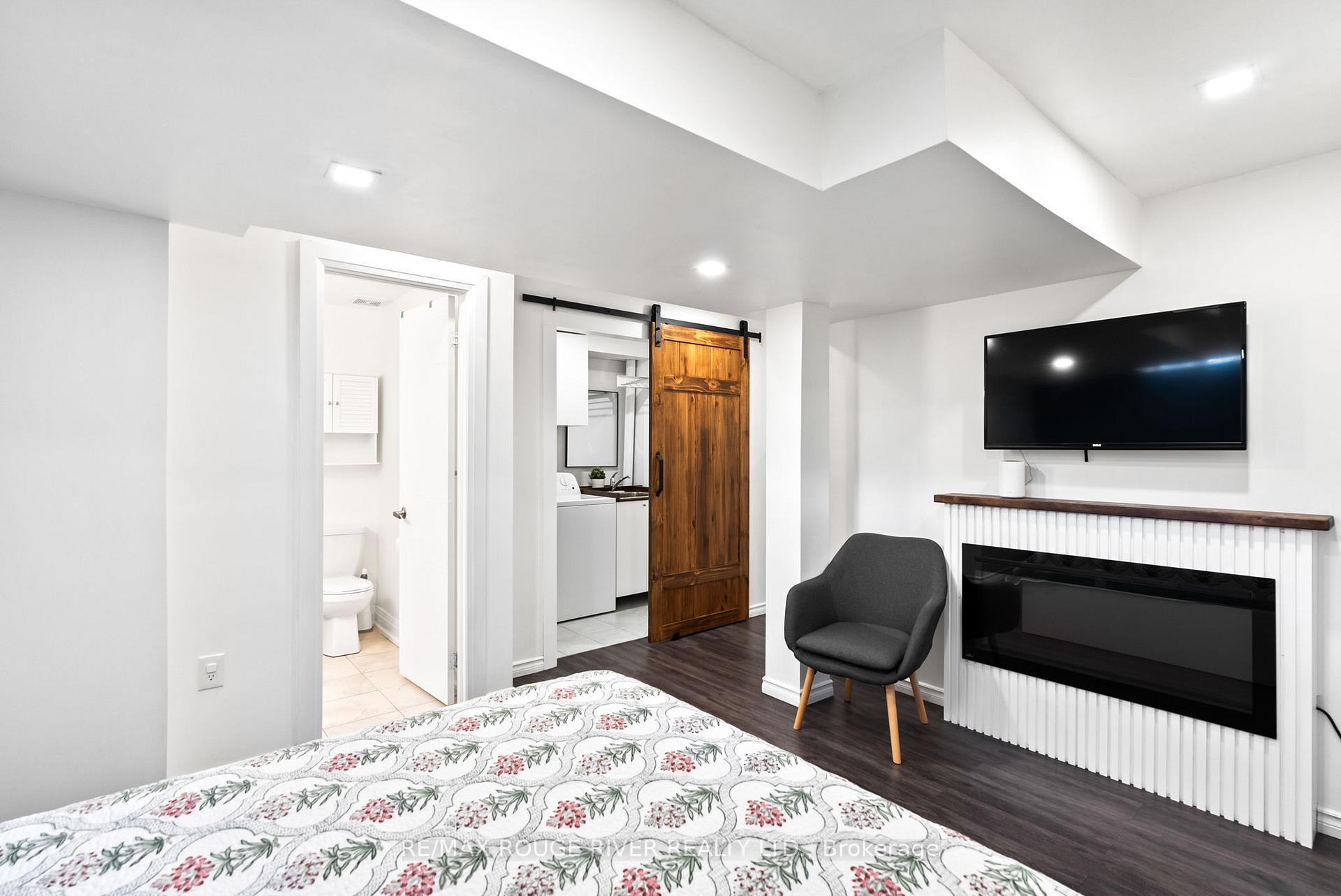 Photo 39 of 44 Jerseyville Way, Whitby, Downtown Whitby — HOMEH