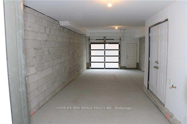 Photo 2 of 189 Salterton Circle, Vaughan, Maple — HOMEH