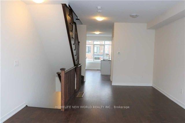 Photo 5 of 189 Salterton Circle, Vaughan, Maple — HOMEH