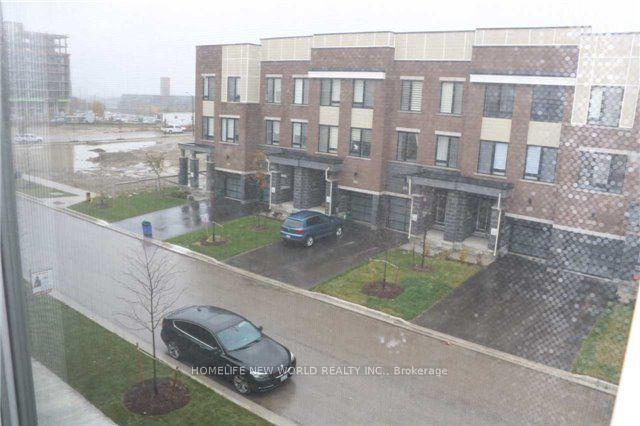 Photo 7 of 189 Salterton Circle, Vaughan, Maple — HOMEH
