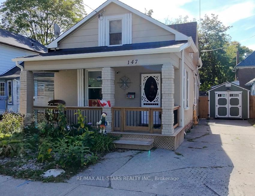 Front of 147 Lake Street