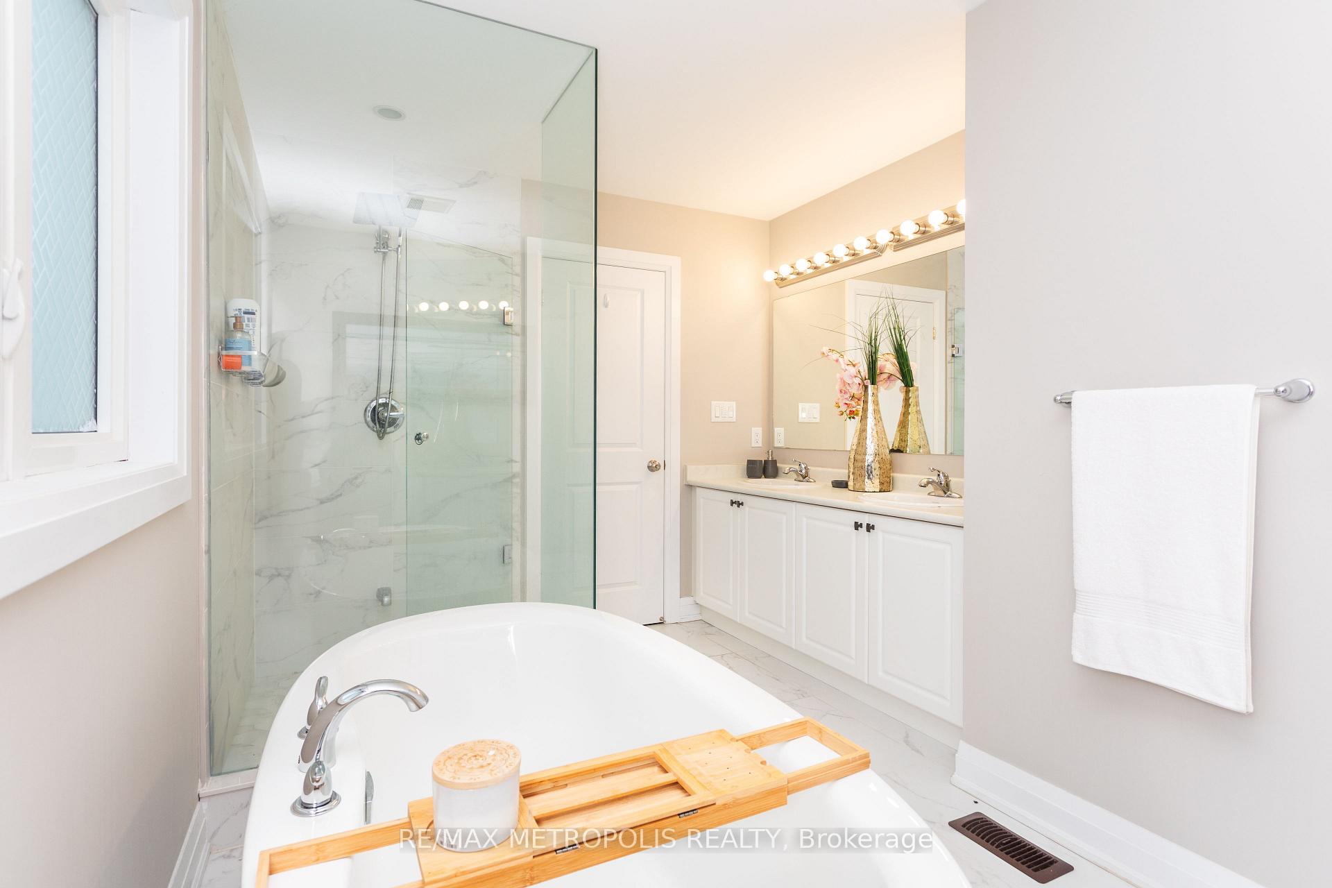 Photo 26 of 1084 Orenda Street, Pickering, Rural Pickering — HOMEH