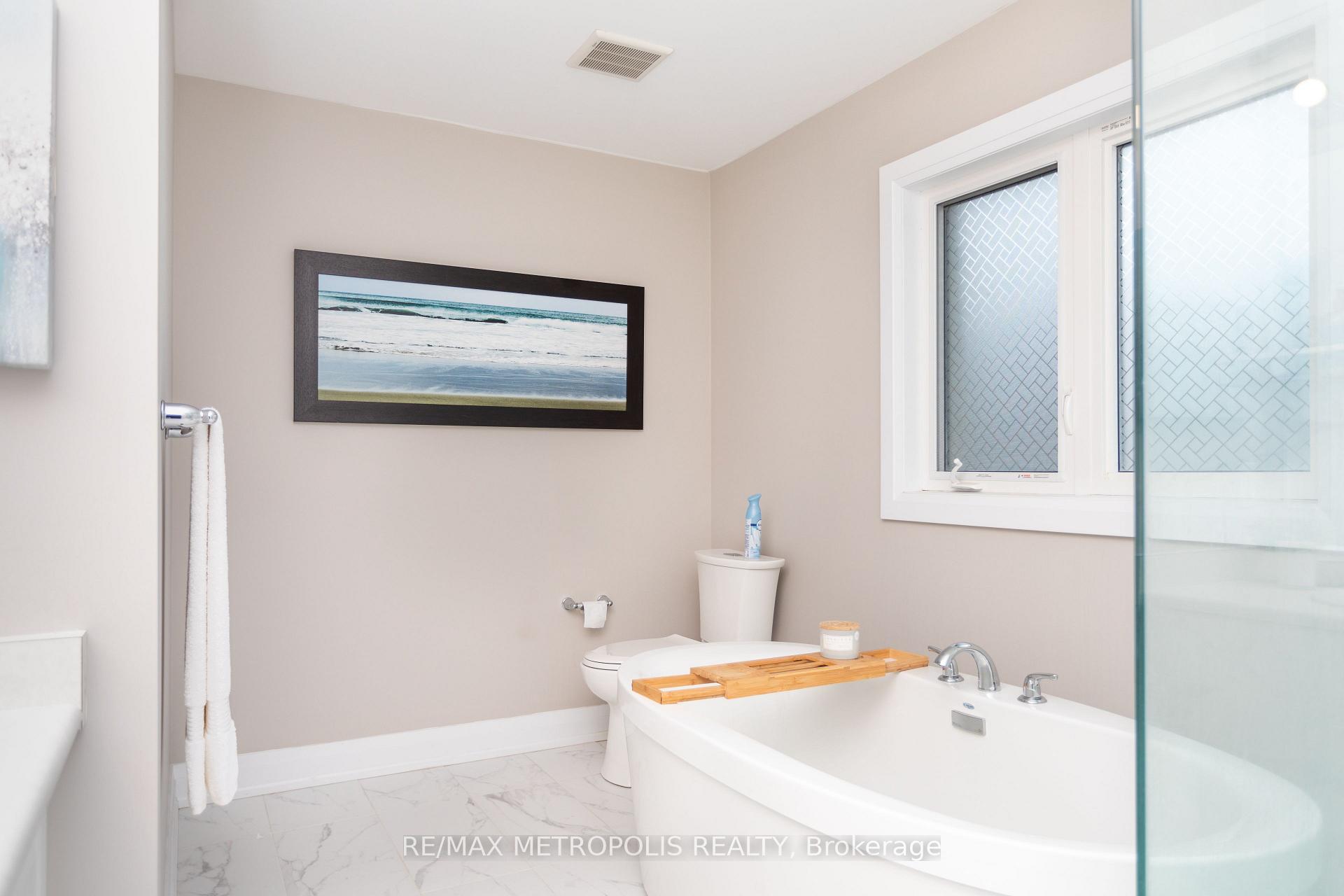 Photo 28 of 1084 Orenda Street, Pickering, Rural Pickering — HOMEH