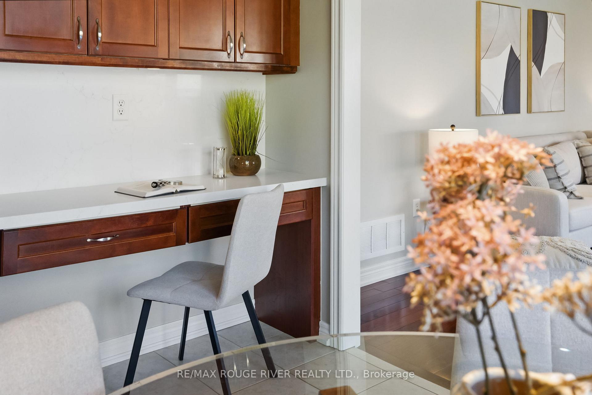 Photo 16 of 5 Bellhouse Place, Whitby, Brooklin — HOMEH