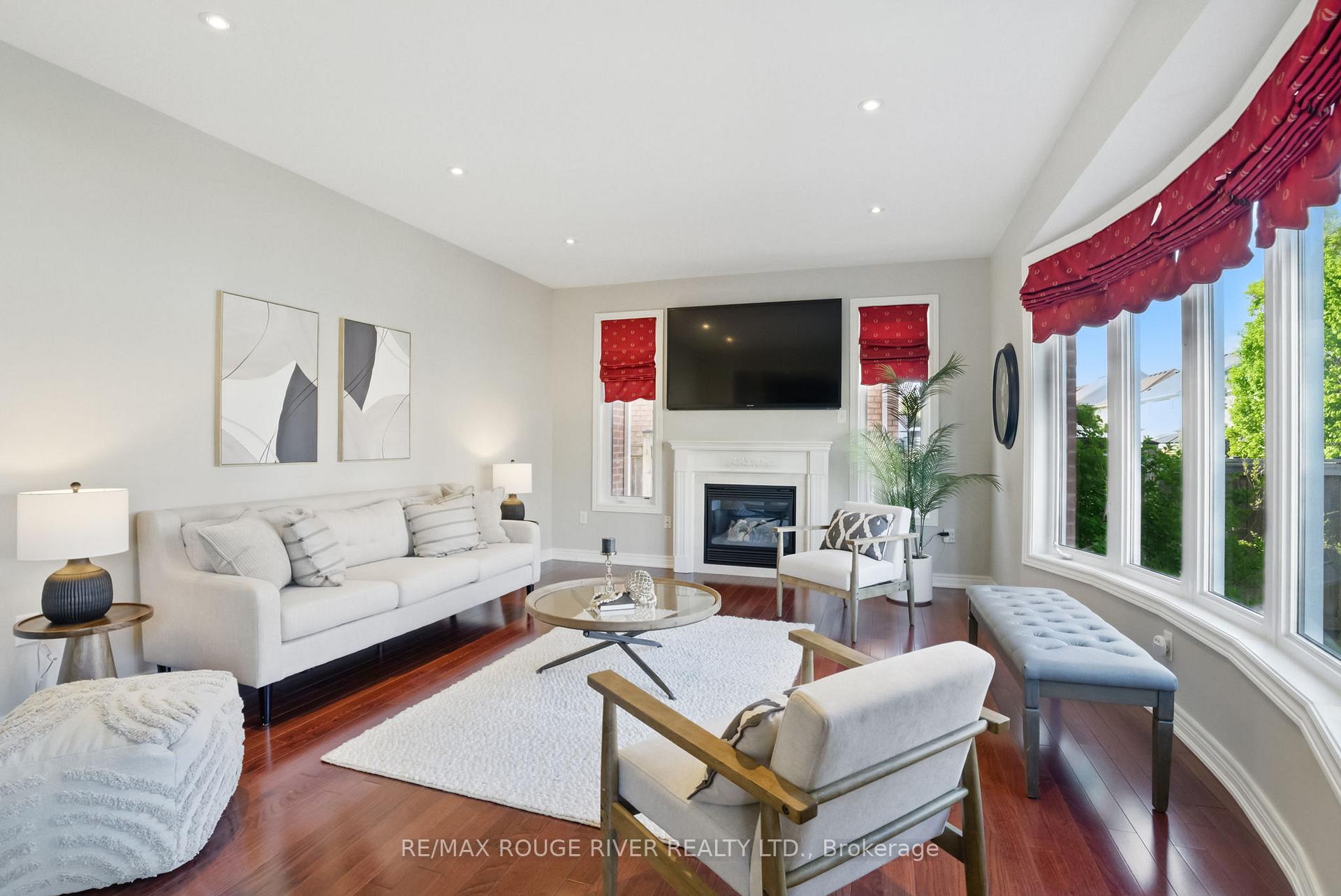 Photo 18 of 5 Bellhouse Place, Whitby, Brooklin — HOMEH