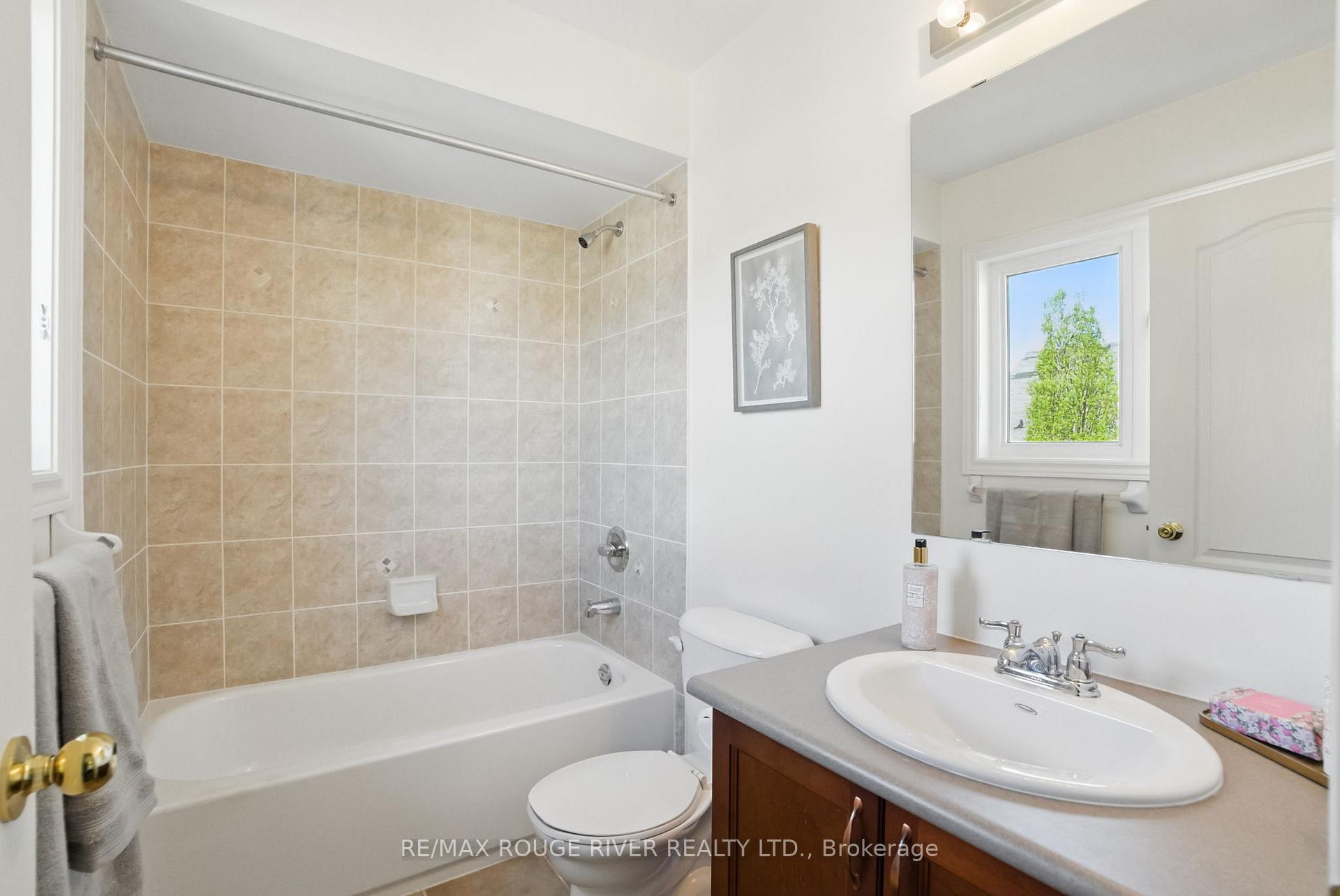 Photo 32 of 5 Bellhouse Place, Whitby, Brooklin — HOMEH