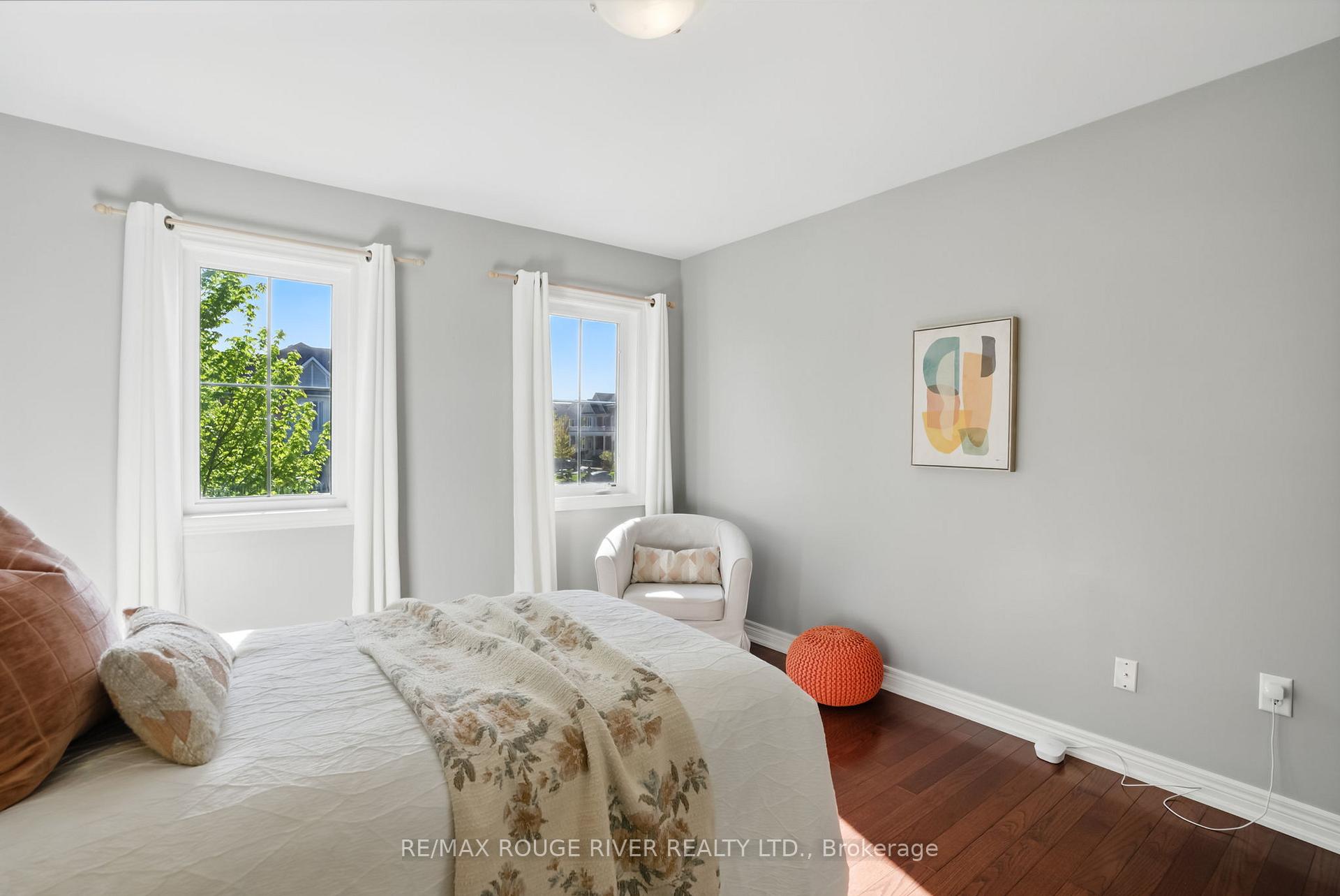 Photo 37 of 5 Bellhouse Place, Whitby, Brooklin — HOMEH