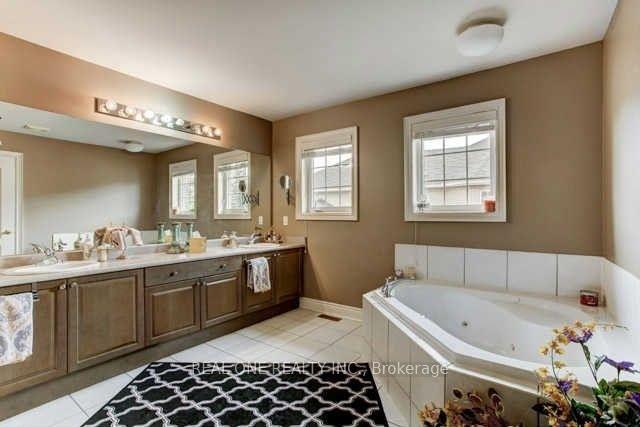Photo 14 of 315 Flamingo Road, Vaughan, Uplands — HOMEH