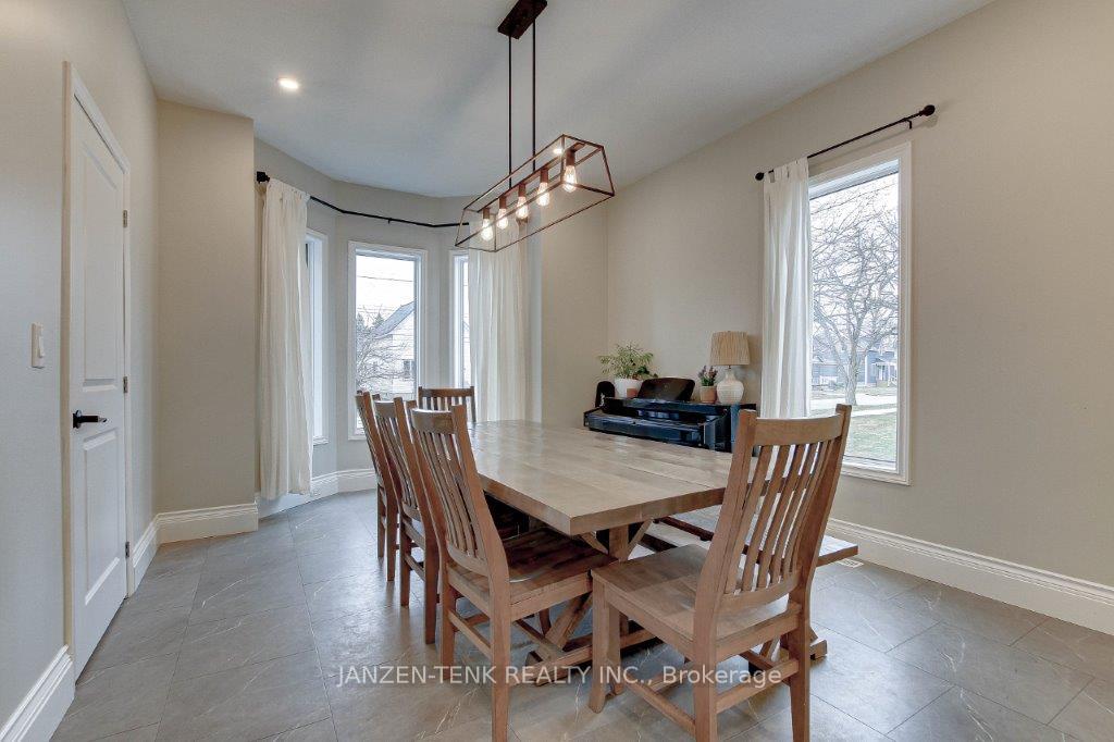 Photo 21 of 32 St George Street, Aylmer — HOMEH