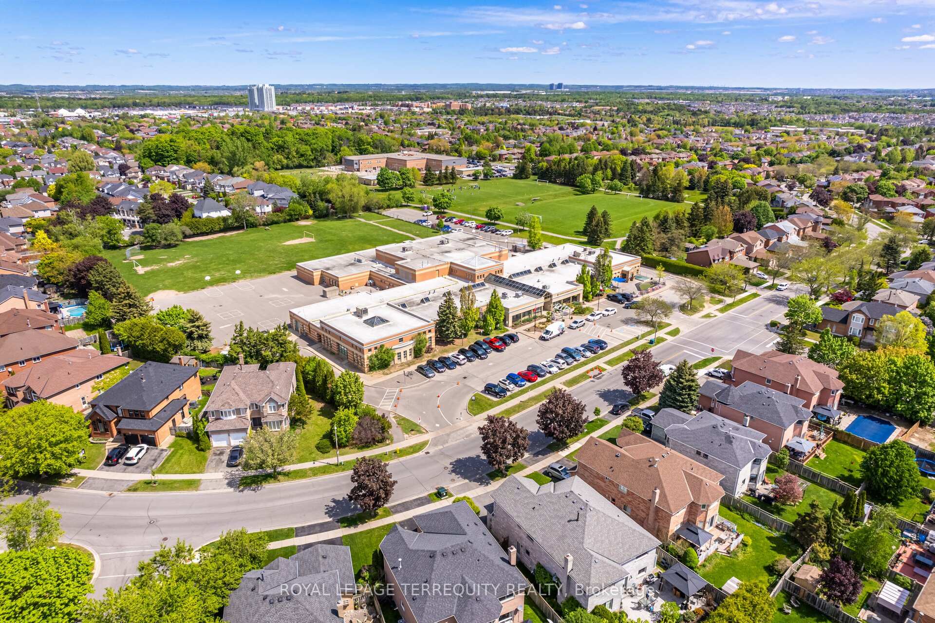 Photo 49 of 62 Robideau Place, Whitby, Pringle Creek — HOMEH