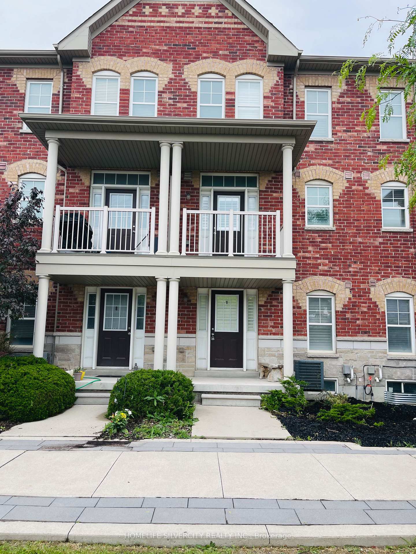 Photo 1 of Unit 9, 10 Porter Avenue W, Vaughan, West Woodbridge — HOMEH