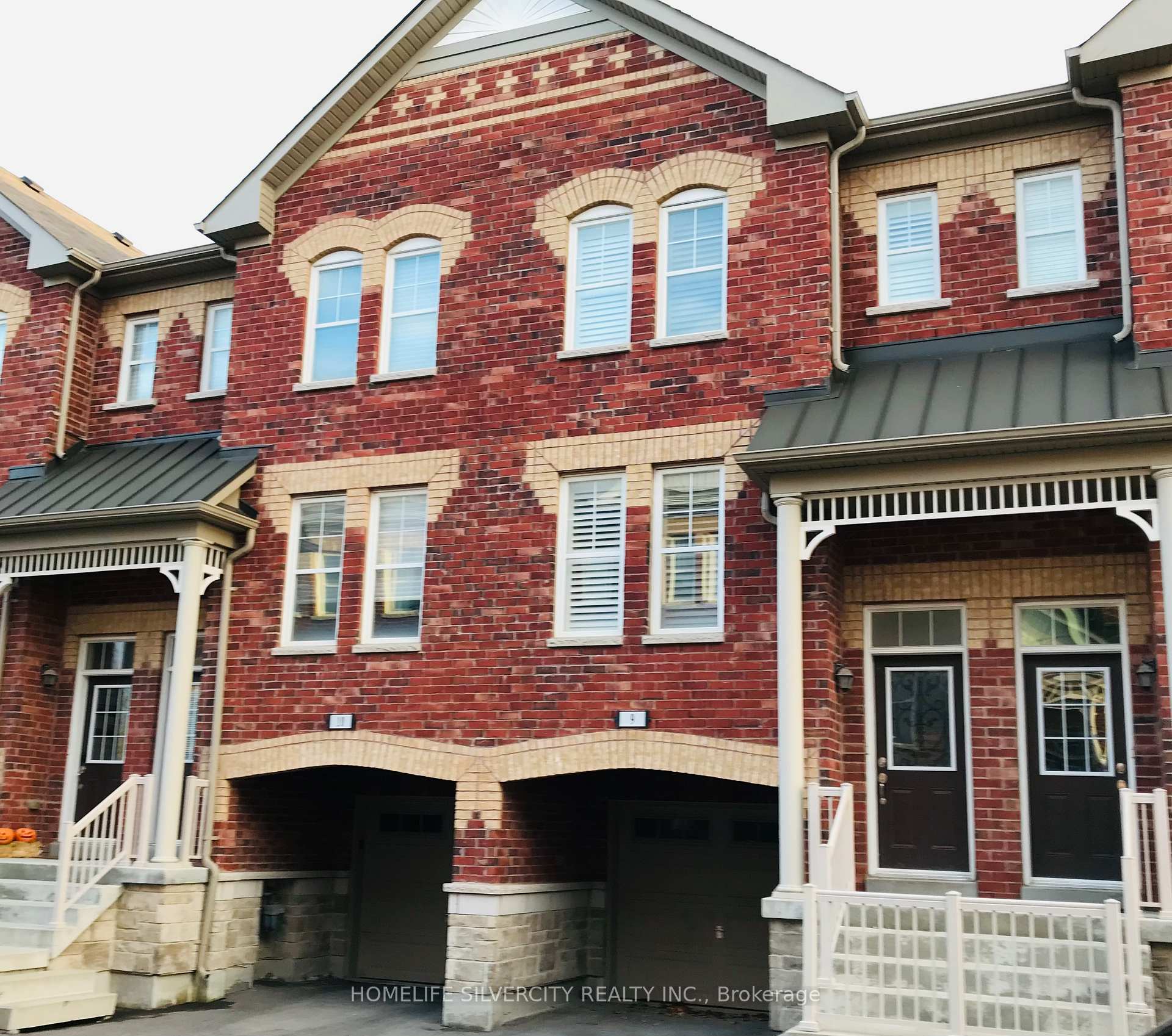 Photo 2 of Unit 9, 10 Porter Avenue W, Vaughan, West Woodbridge — HOMEH