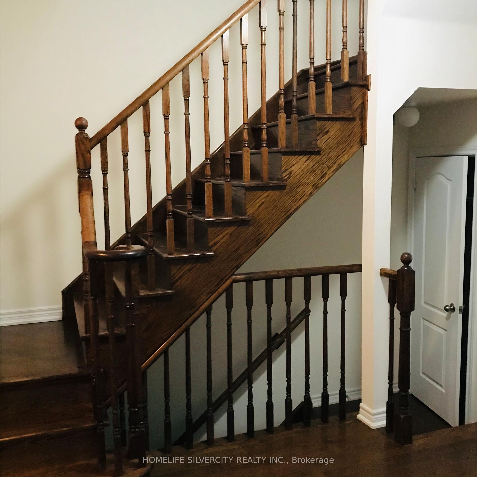 Photo 9 of Unit 9, 10 Porter Avenue W, Vaughan, West Woodbridge — HOMEH