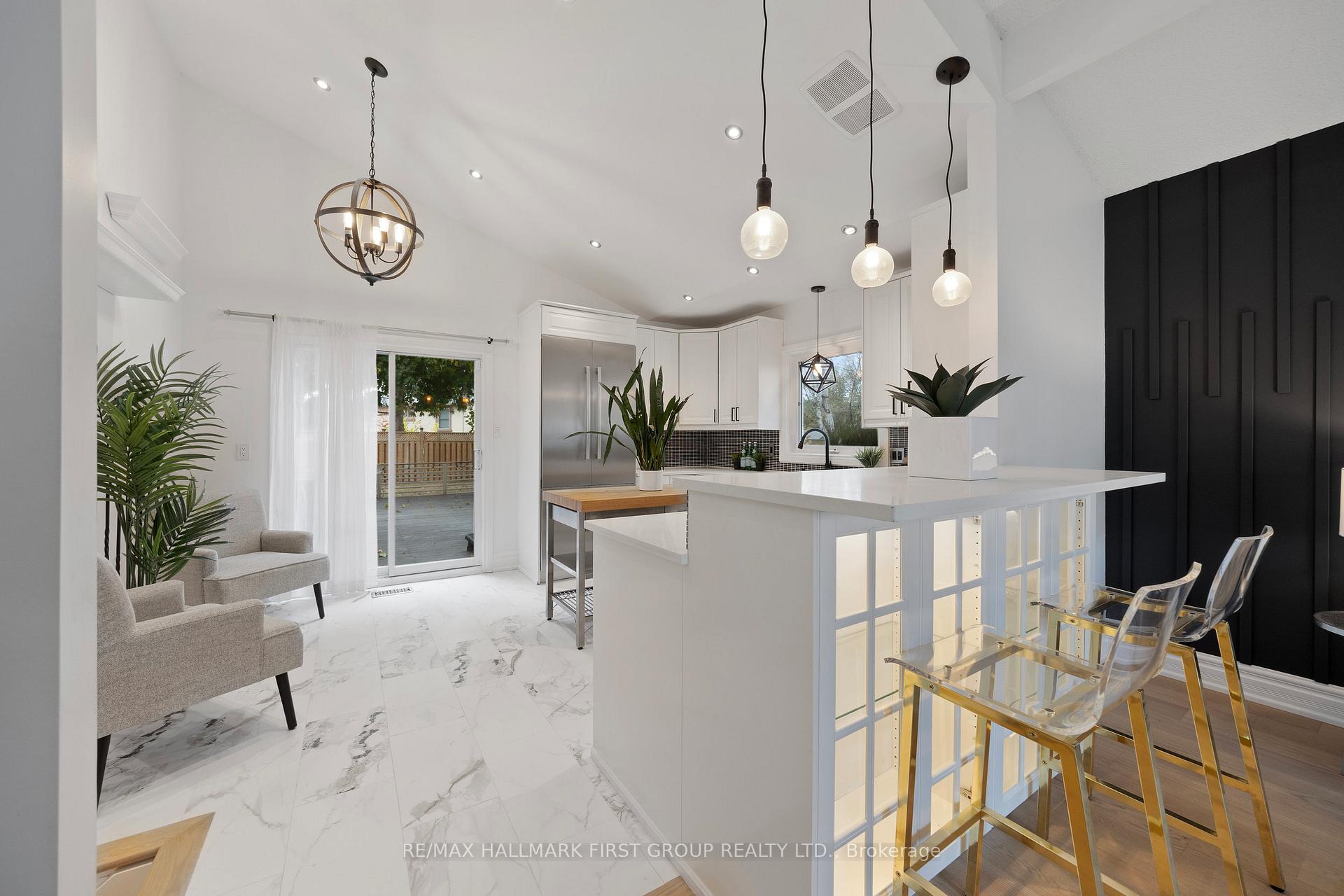 Photo 5 of 1760 Spruce Hill Road, Pickering, Dunbarton — HOMEH