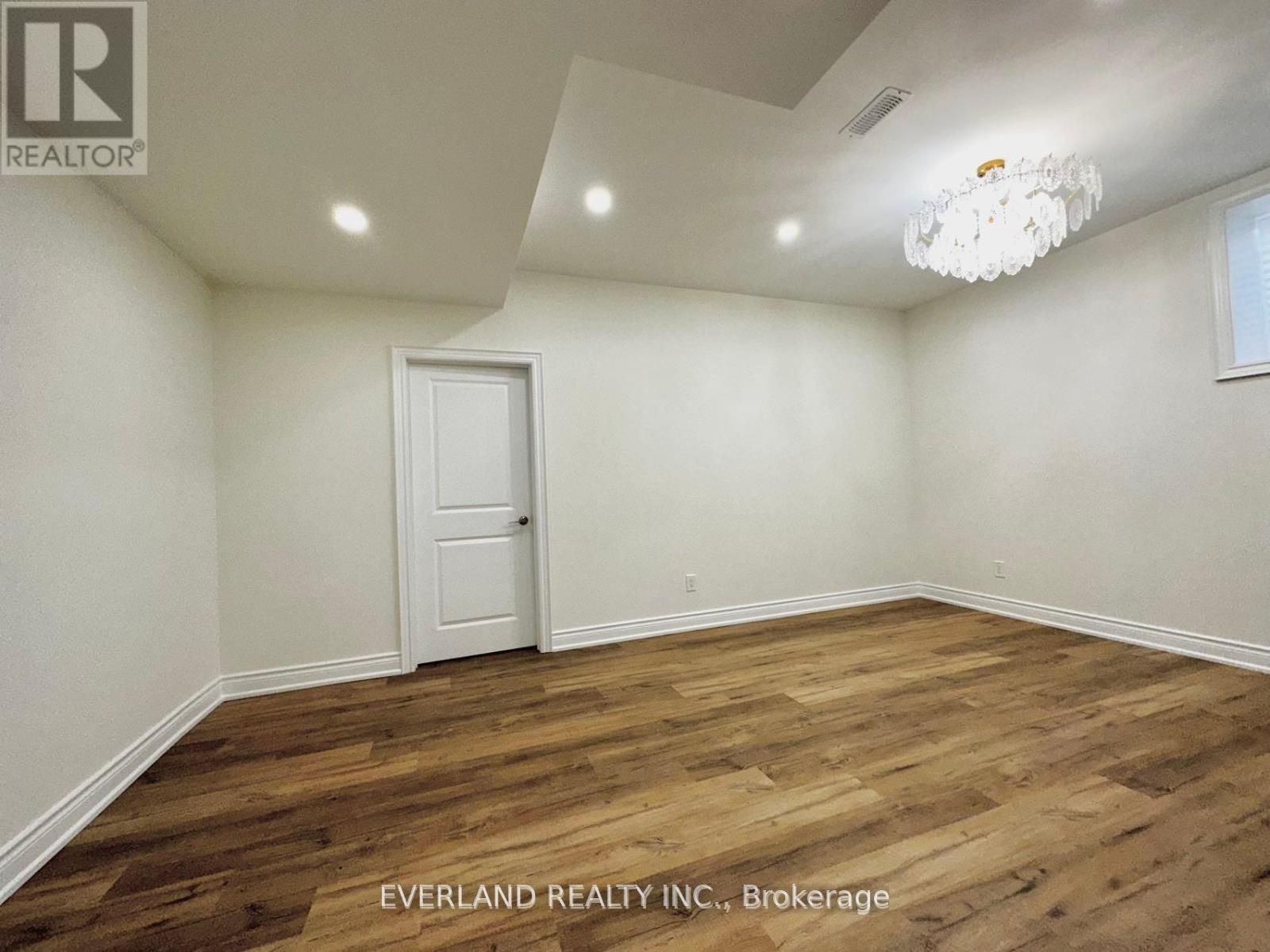 Photo 4 of Unit BM, 211 morning sparrow Drive, Vaughan, Kleinburg — HOMEH