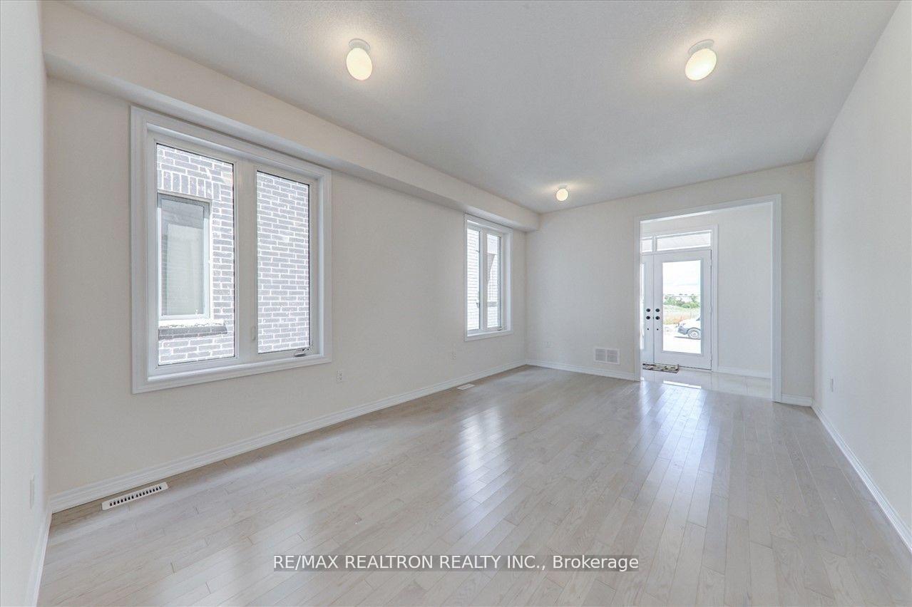 Photo 7 of 2186 Coppermine Street, Oshawa, Kedron — HOMEH