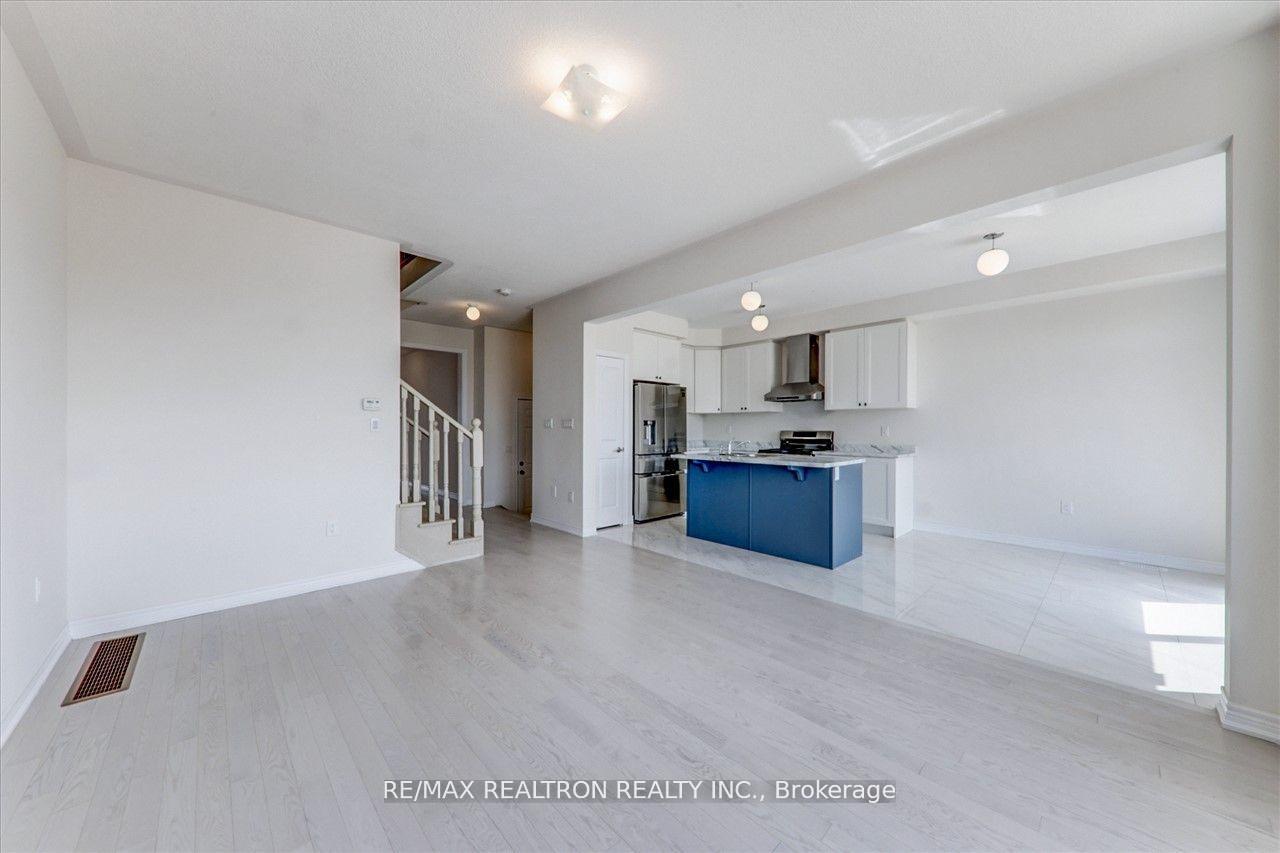 Photo 10 of 2186 Coppermine Street, Oshawa, Kedron — HOMEH