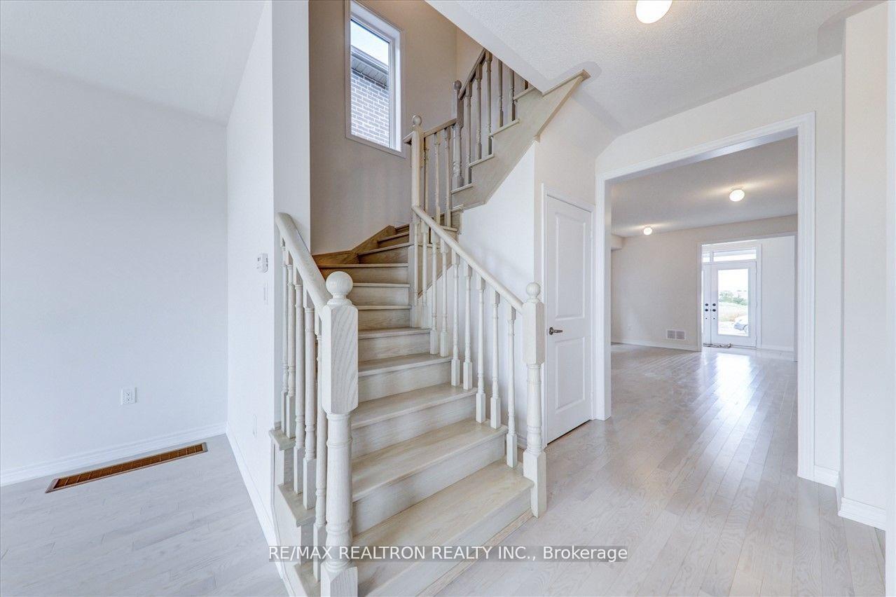 Photo 18 of 2186 Coppermine Street, Oshawa, Kedron — HOMEH