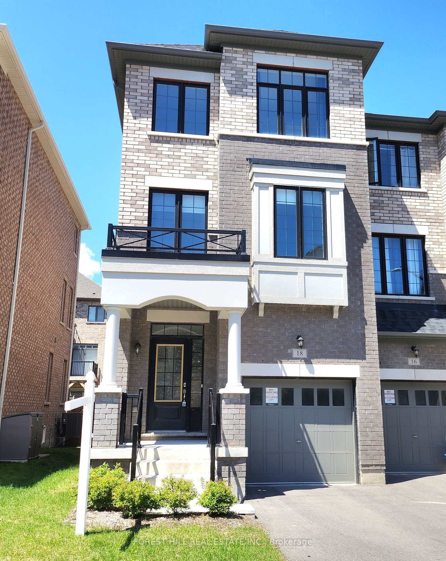 Photo 1 of 18 Kingfisher Way, Whitby, Lynde Creek — HOMEH
