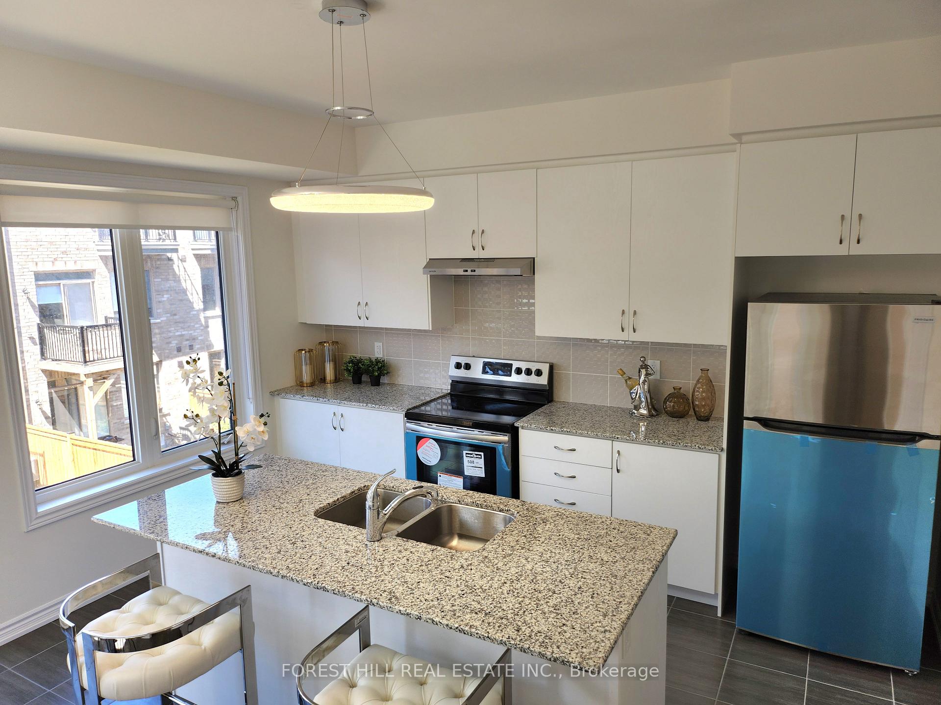 Photo 7 of 18 Kingfisher Way, Whitby, Lynde Creek — HOMEH