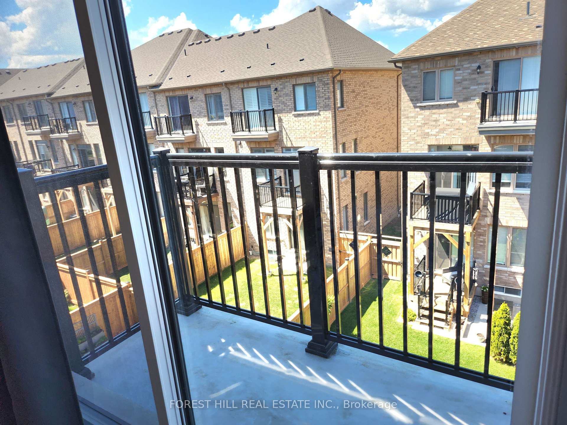 Photo 9 of 18 Kingfisher Way, Whitby, Lynde Creek — HOMEH
