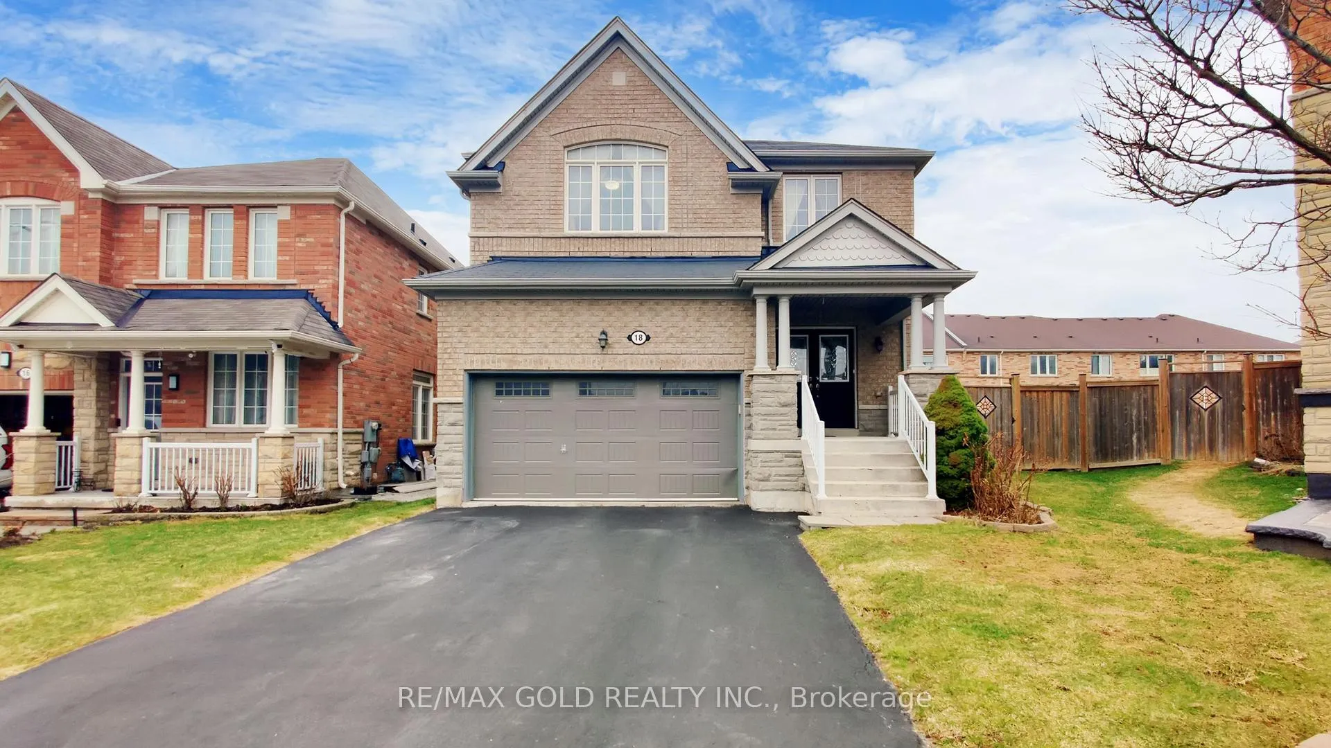 Front of Unit 611, 250 Scarlett Rd