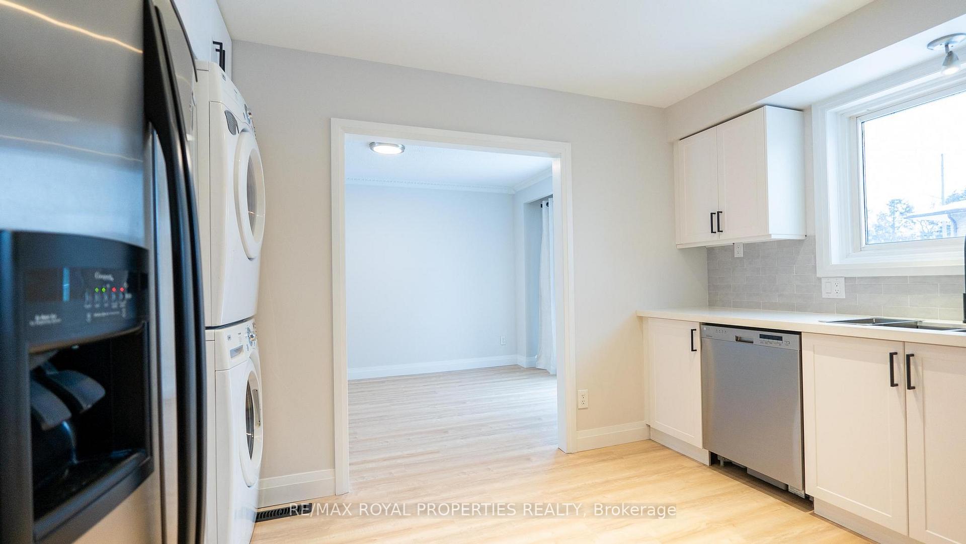 Photo 5 of 1351 Fundy Street, Oshawa, Lakeview — HOMEH