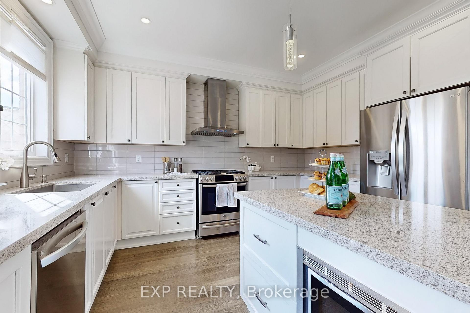 Photo 19 of 50 Splendor Drive, Whitby, Williamsburg — HOMEH