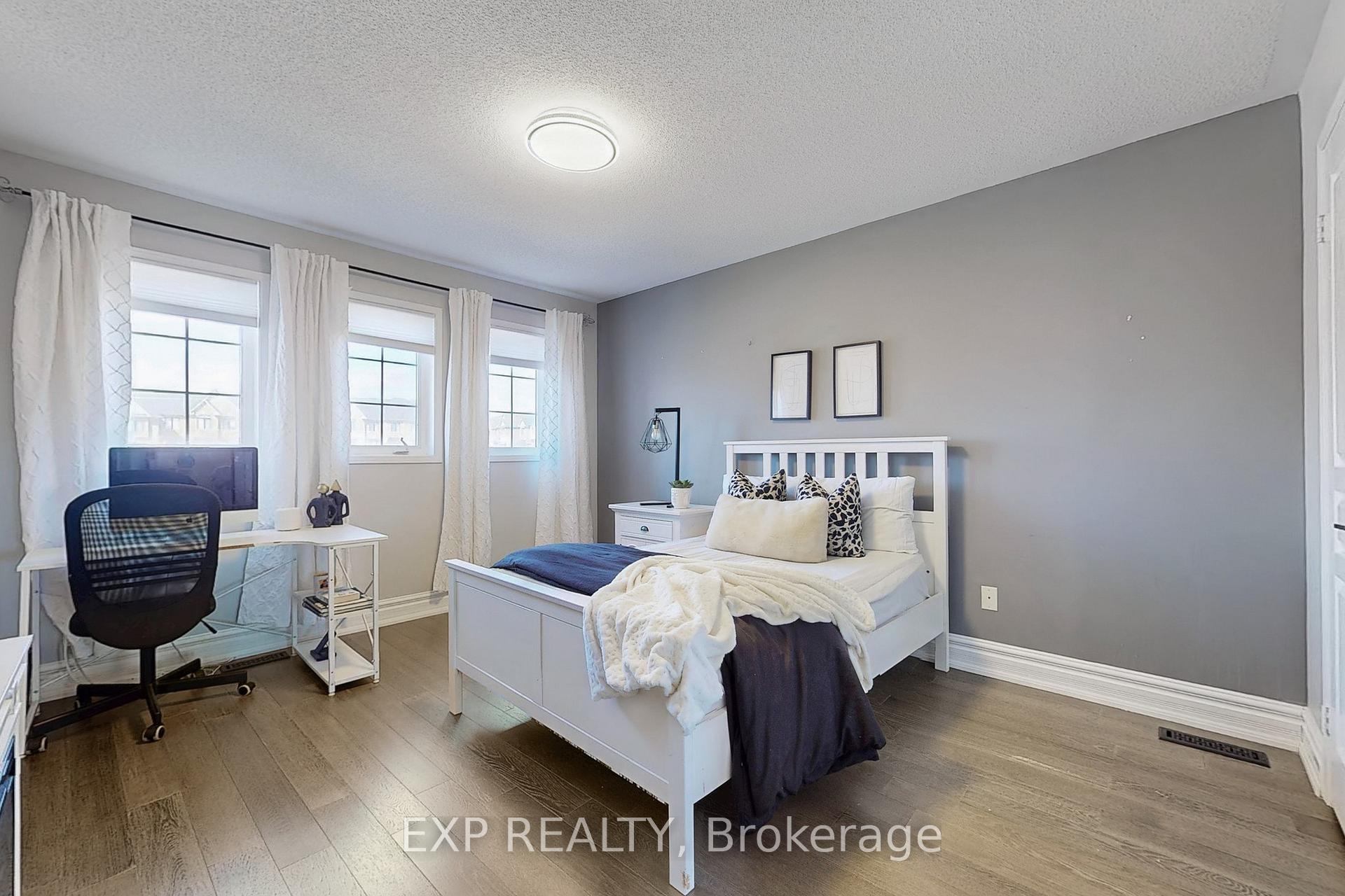 Photo 26 of 50 Splendor Drive, Whitby, Williamsburg — HOMEH