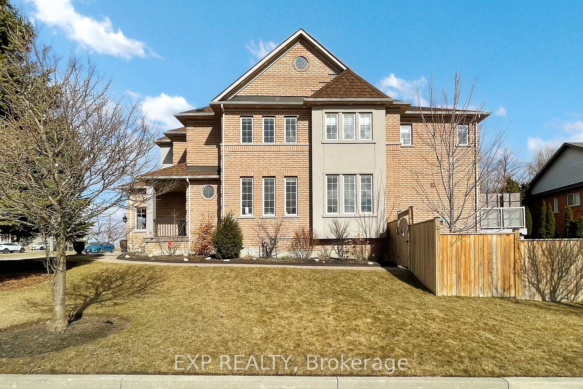 Photo 43 of 50 Splendor Drive, Whitby, Williamsburg — HOMEH
