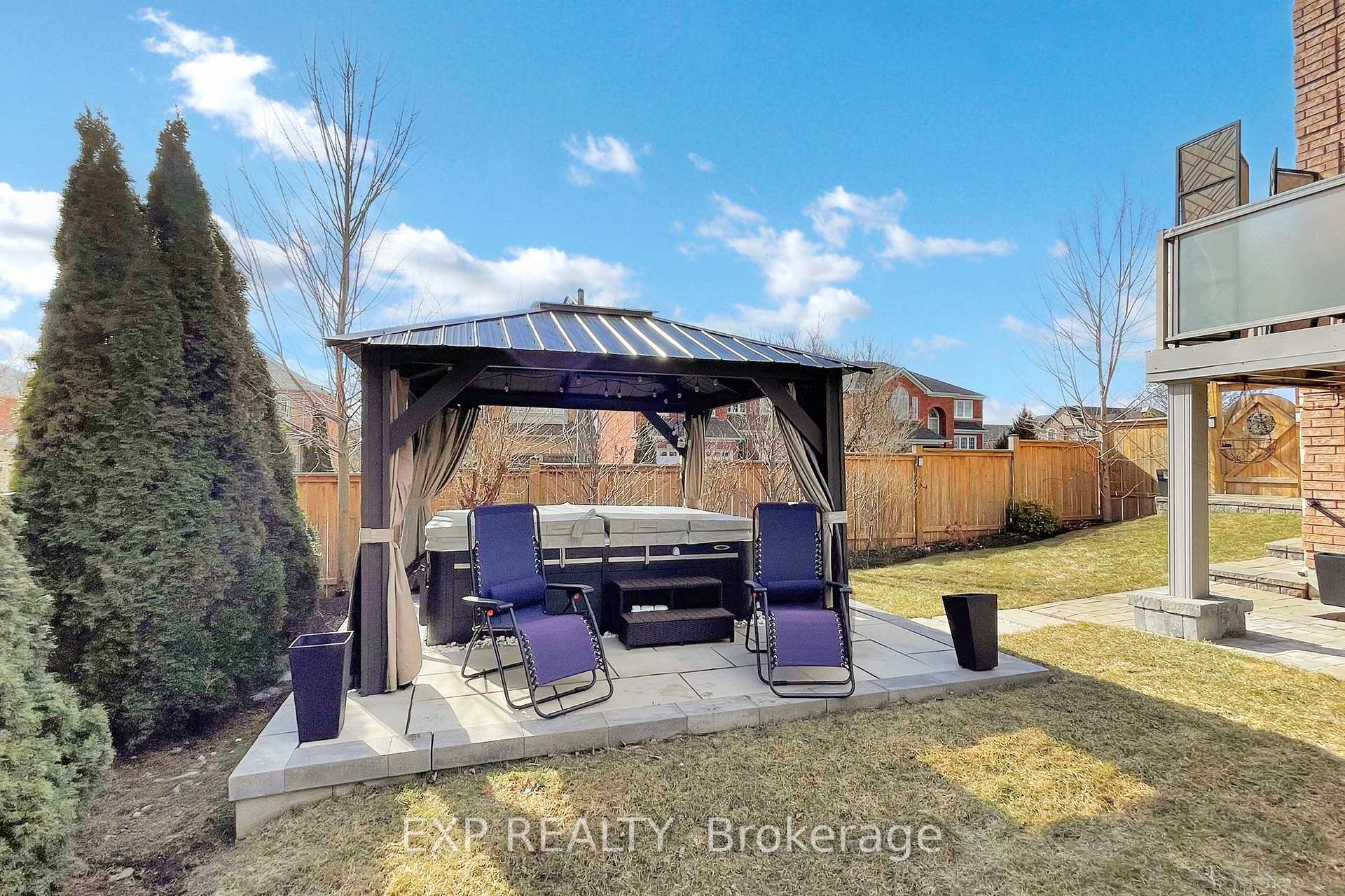Photo 46 of 50 Splendor Drive, Whitby, Williamsburg — HOMEH