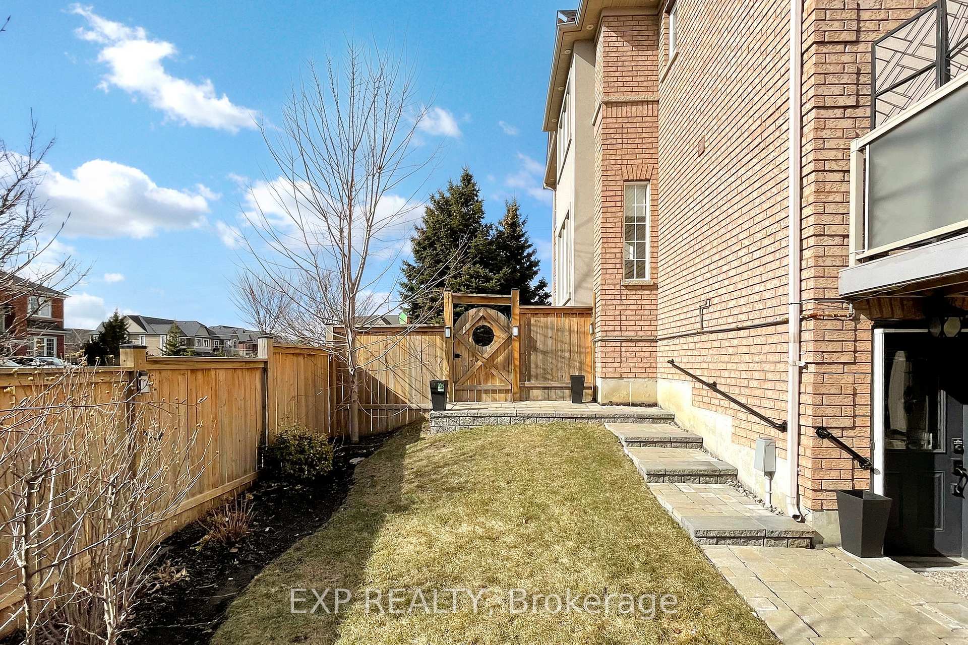 Photo 47 of 50 Splendor Drive, Whitby, Williamsburg — HOMEH