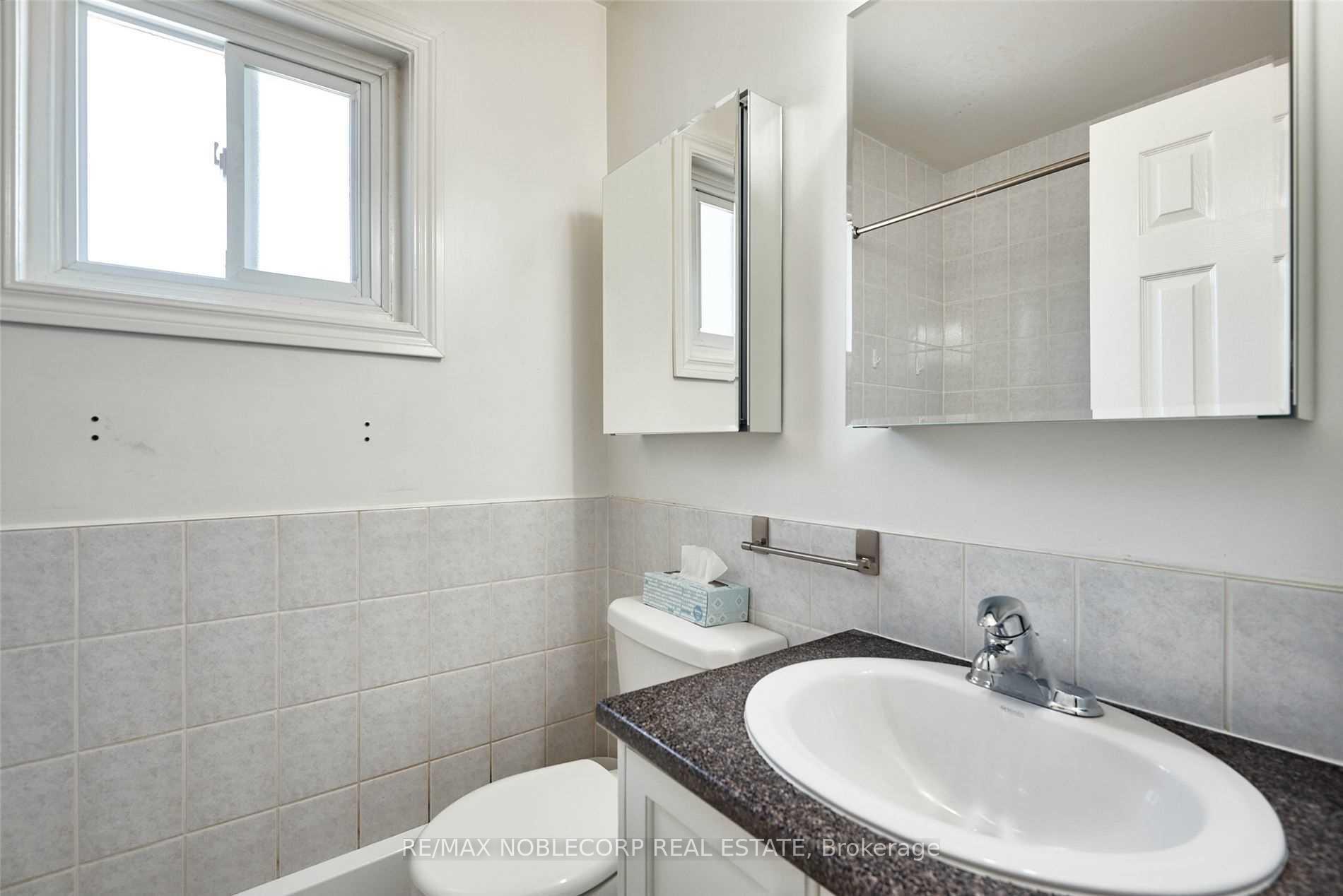 Photo 16 of Unit 6, 362 Elgin Court, Oshawa, McLaughlin — HOMEH