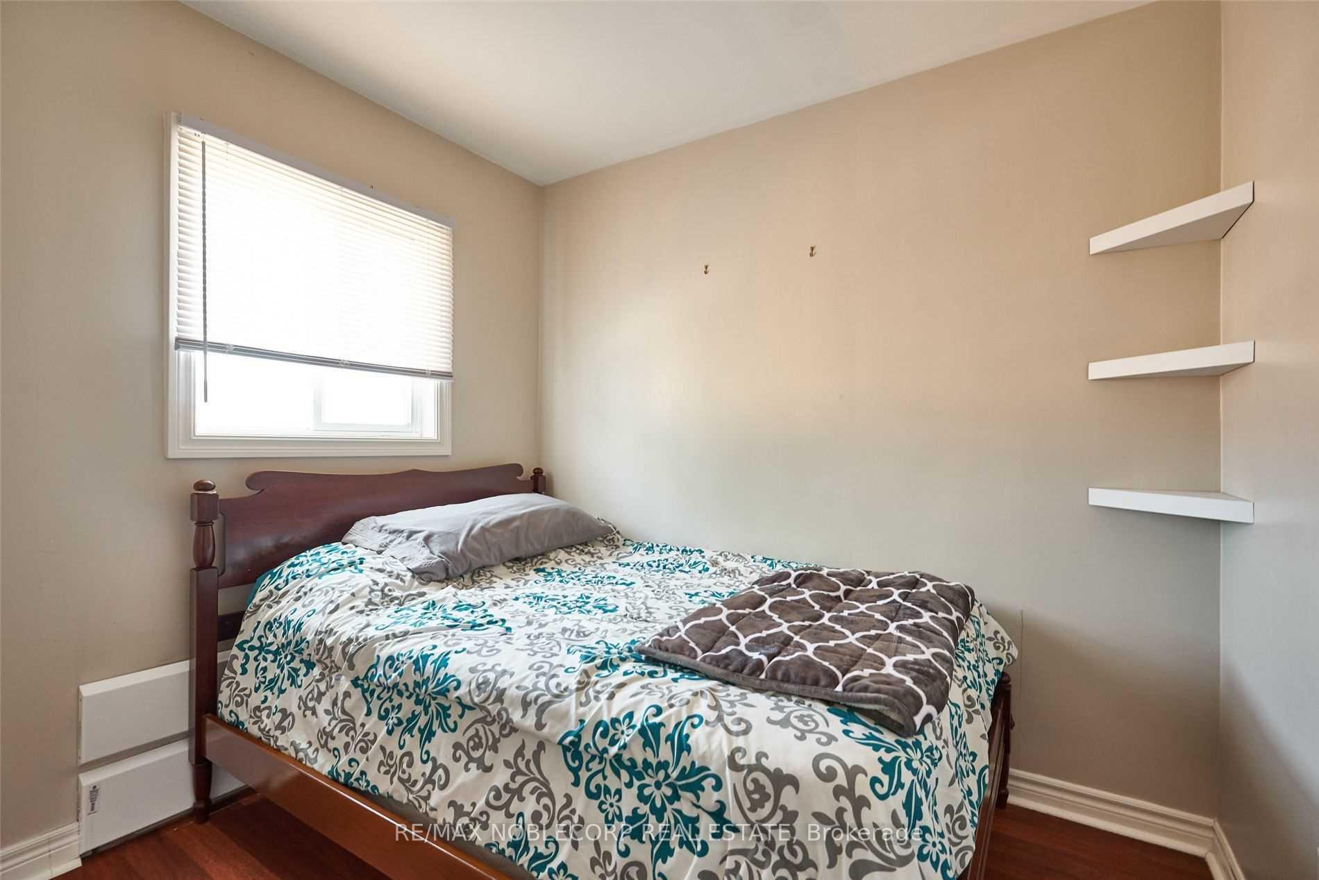 Photo 18 of Unit 6, 362 Elgin Court, Oshawa, McLaughlin — HOMEH