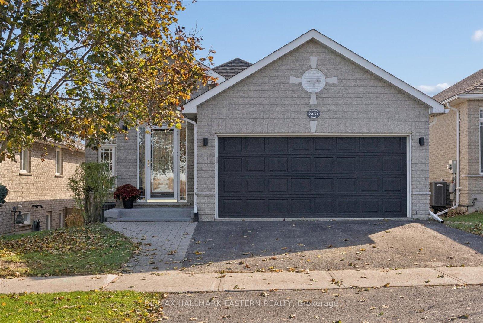 Photo 2 of 2431 Marsdale Drive, Peterborough, Ashburnham Ward 4 — HOMEH