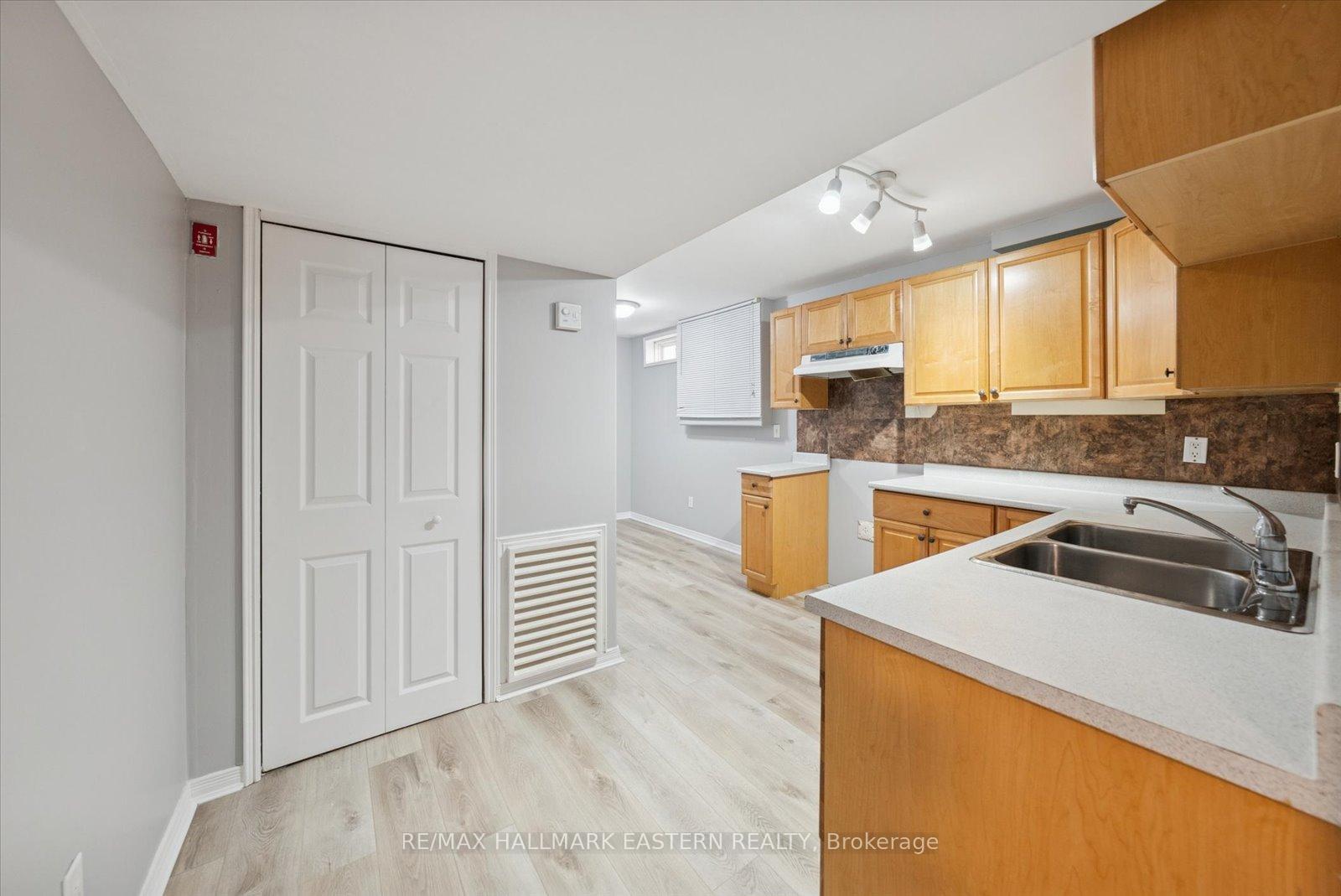 Photo 37 of 2431 Marsdale Drive, Peterborough, Ashburnham Ward 4 — HOMEH
